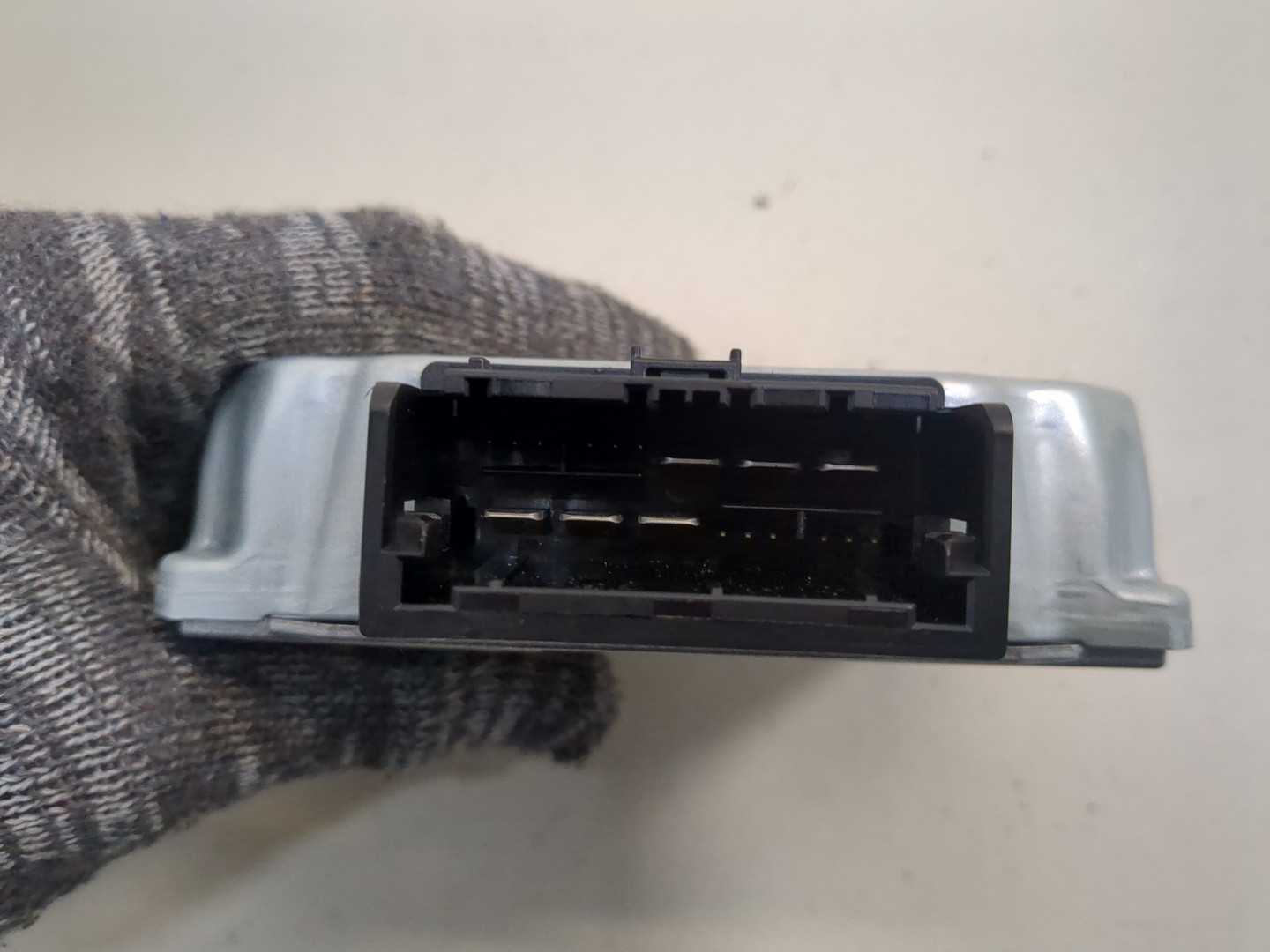 Преобразователь напряжения (адаптер)