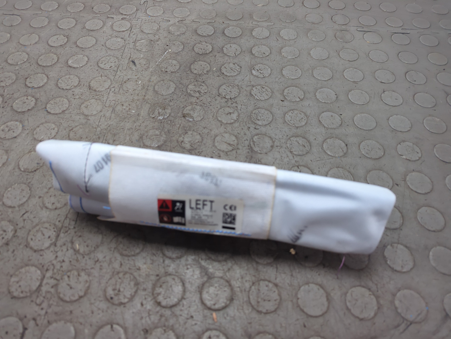 Подушка безопасности боковая (в сиденье)