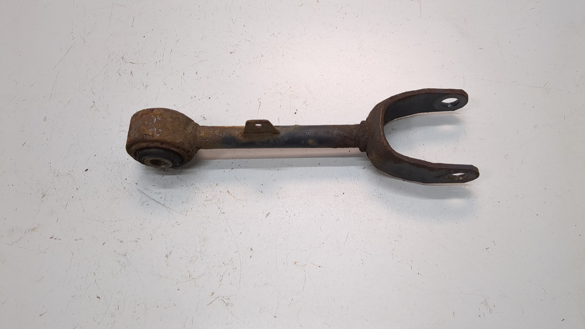 Рычаг задний