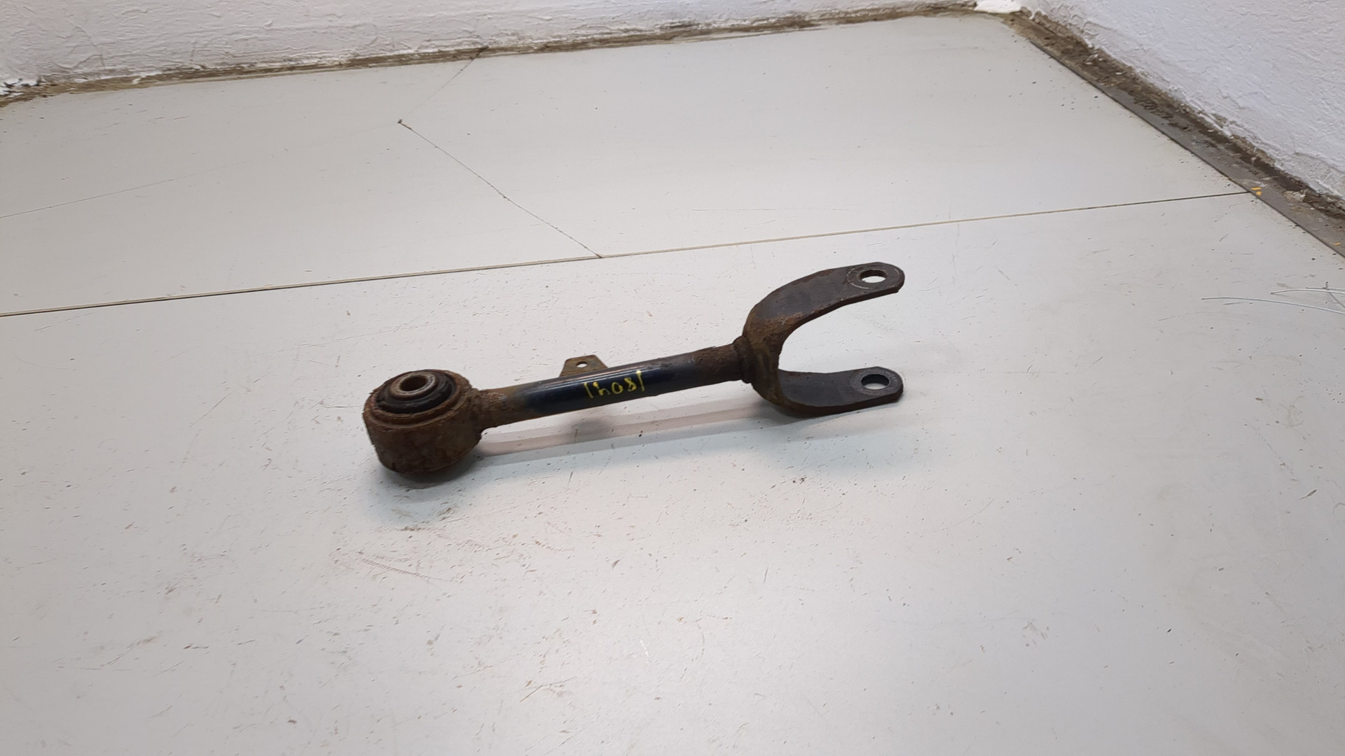 Рычаг задний