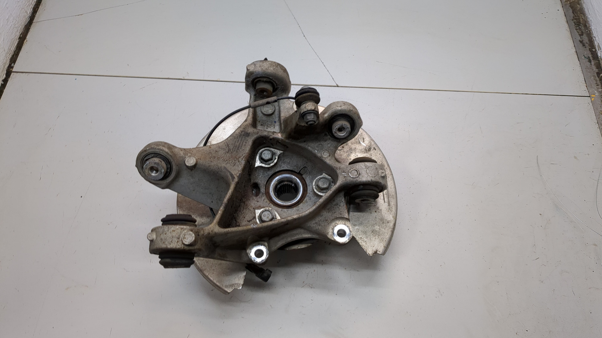 Кулак поворотный задний правый