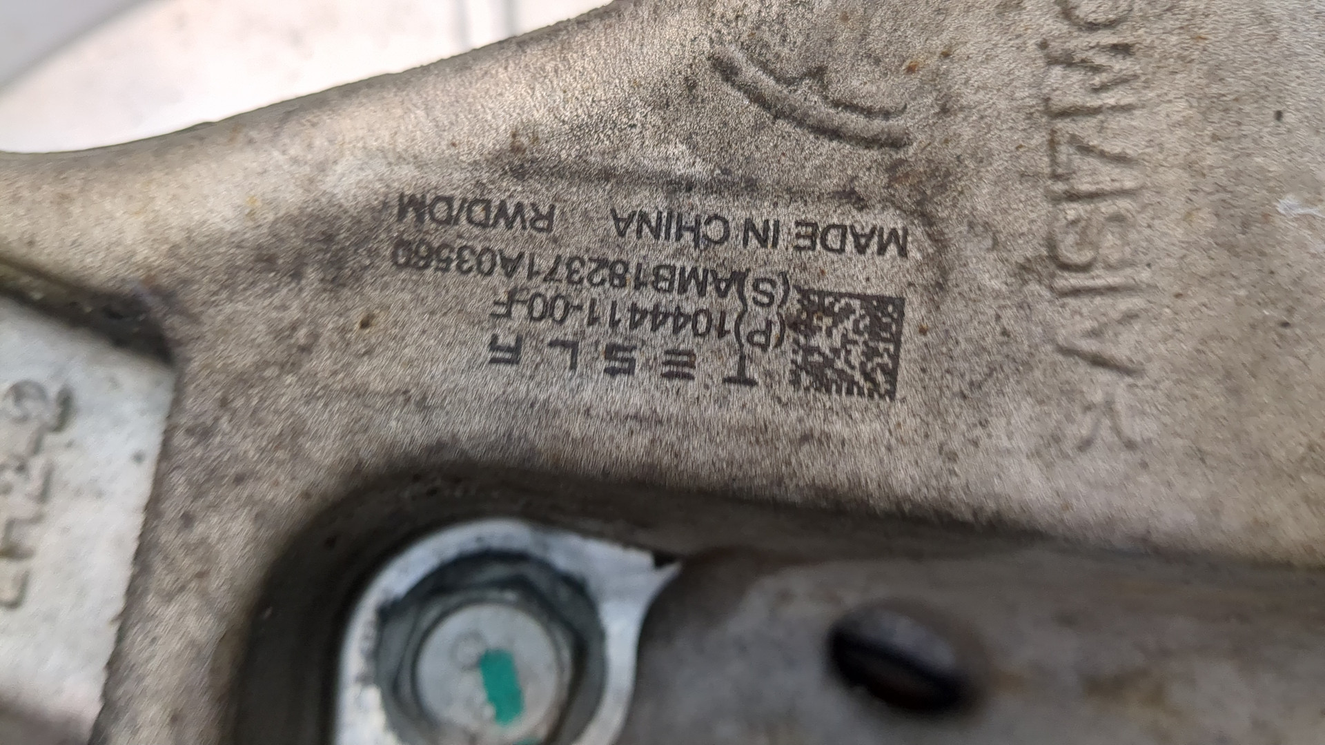 Кулак поворотный задний левый