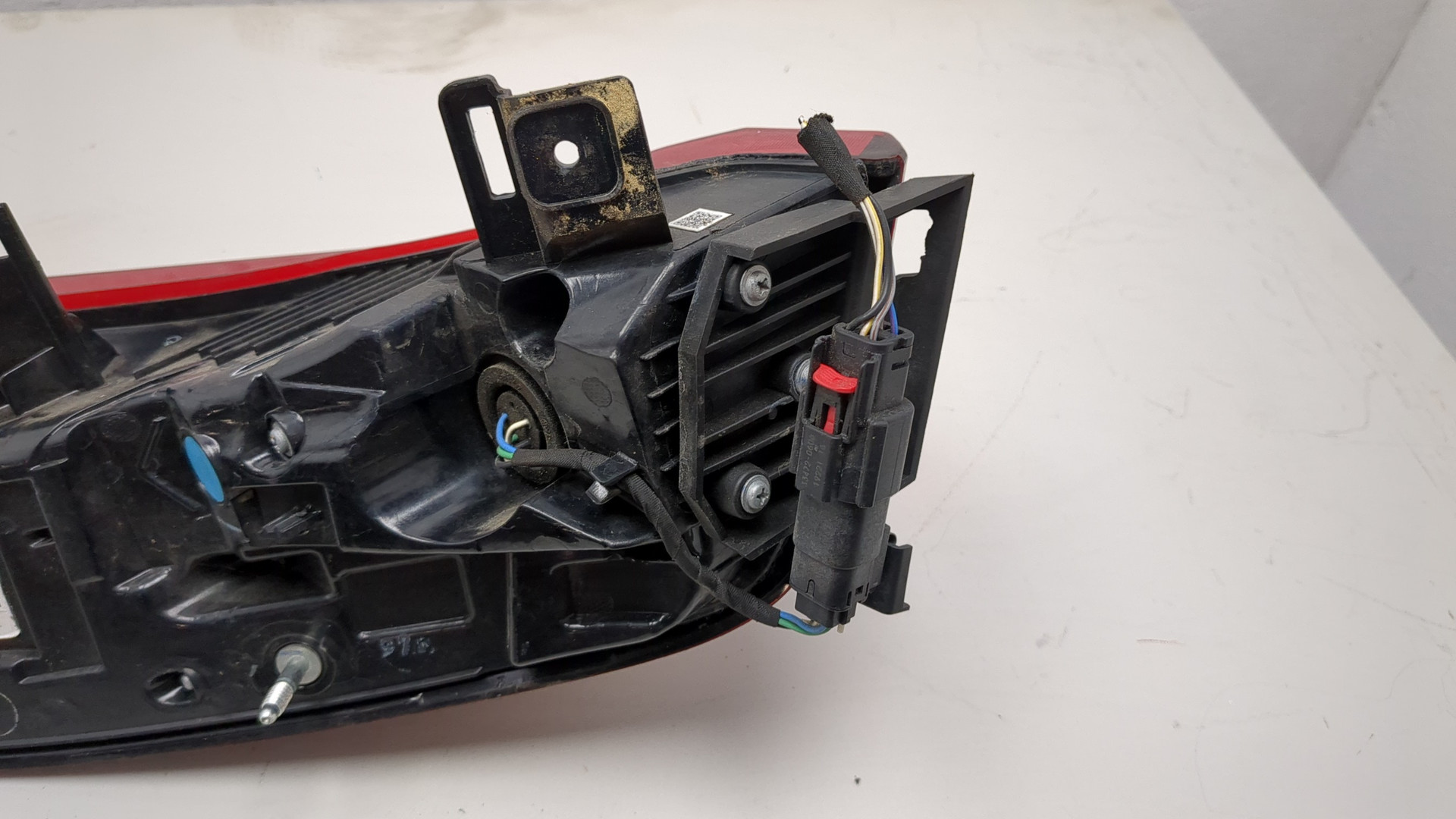 Фонарь задний правый