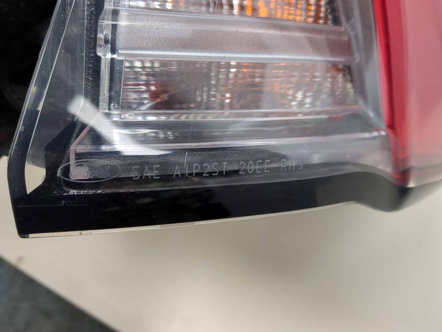 Фонарь задний правый