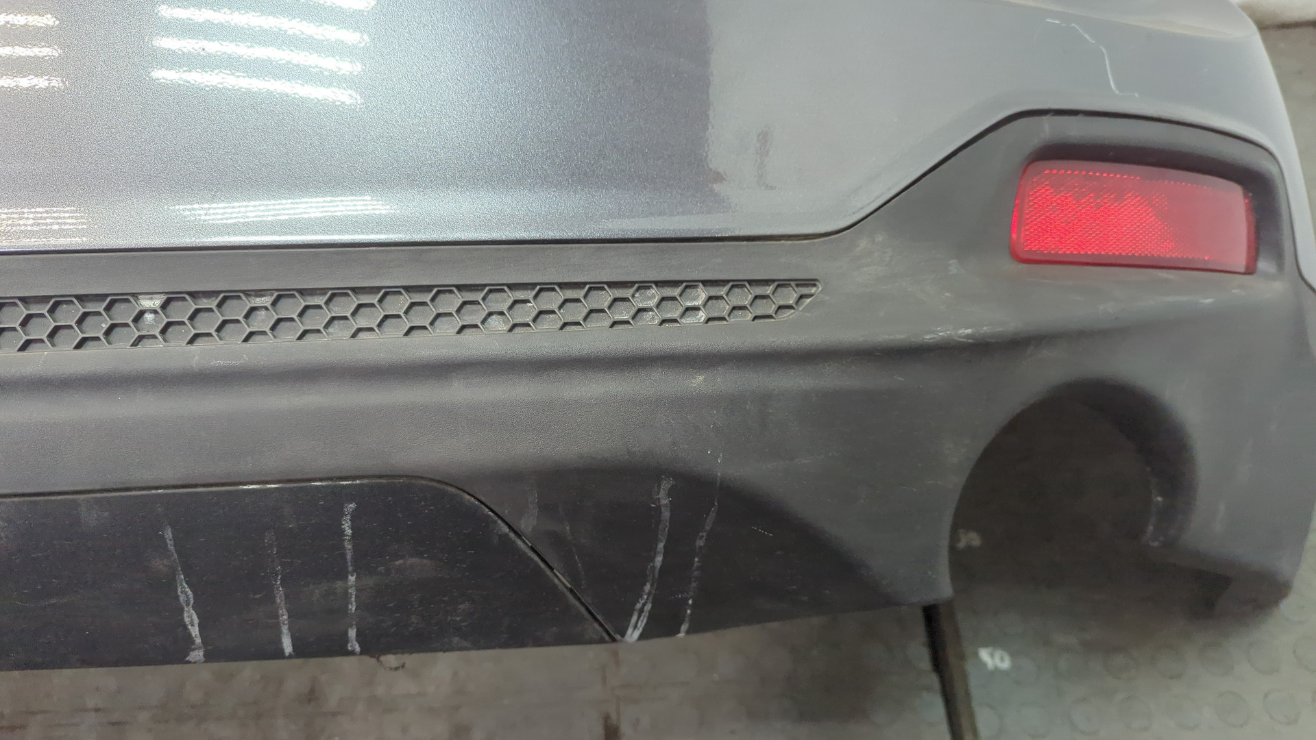 Бампер задний