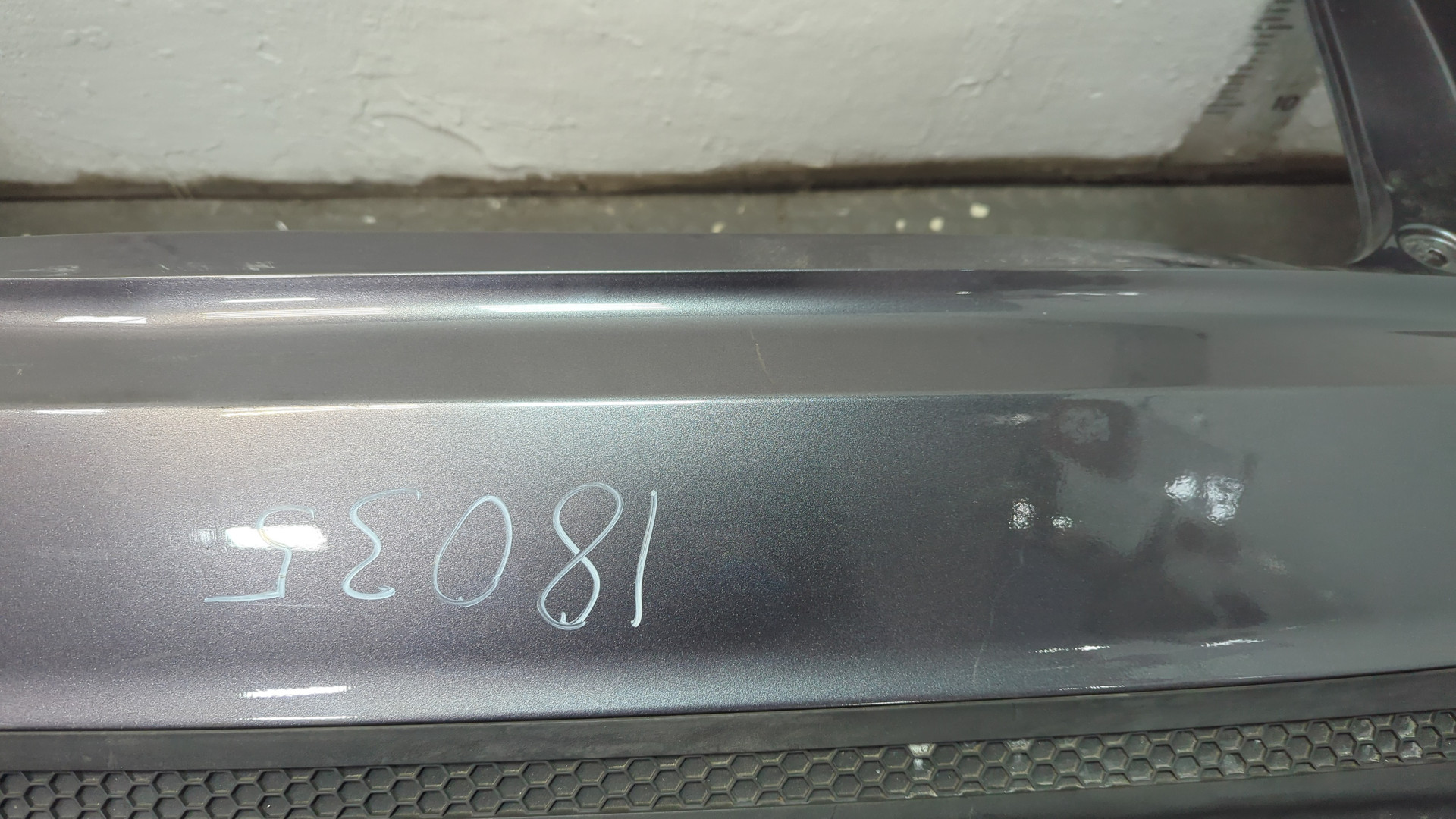 Бампер задний