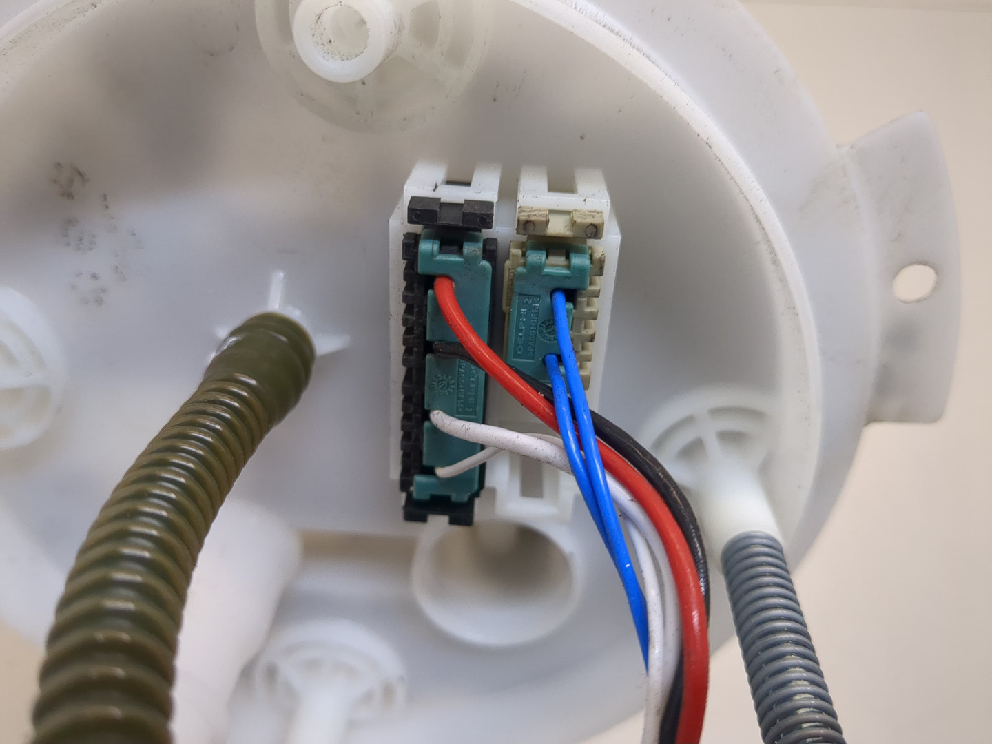 Насос топливный электрический