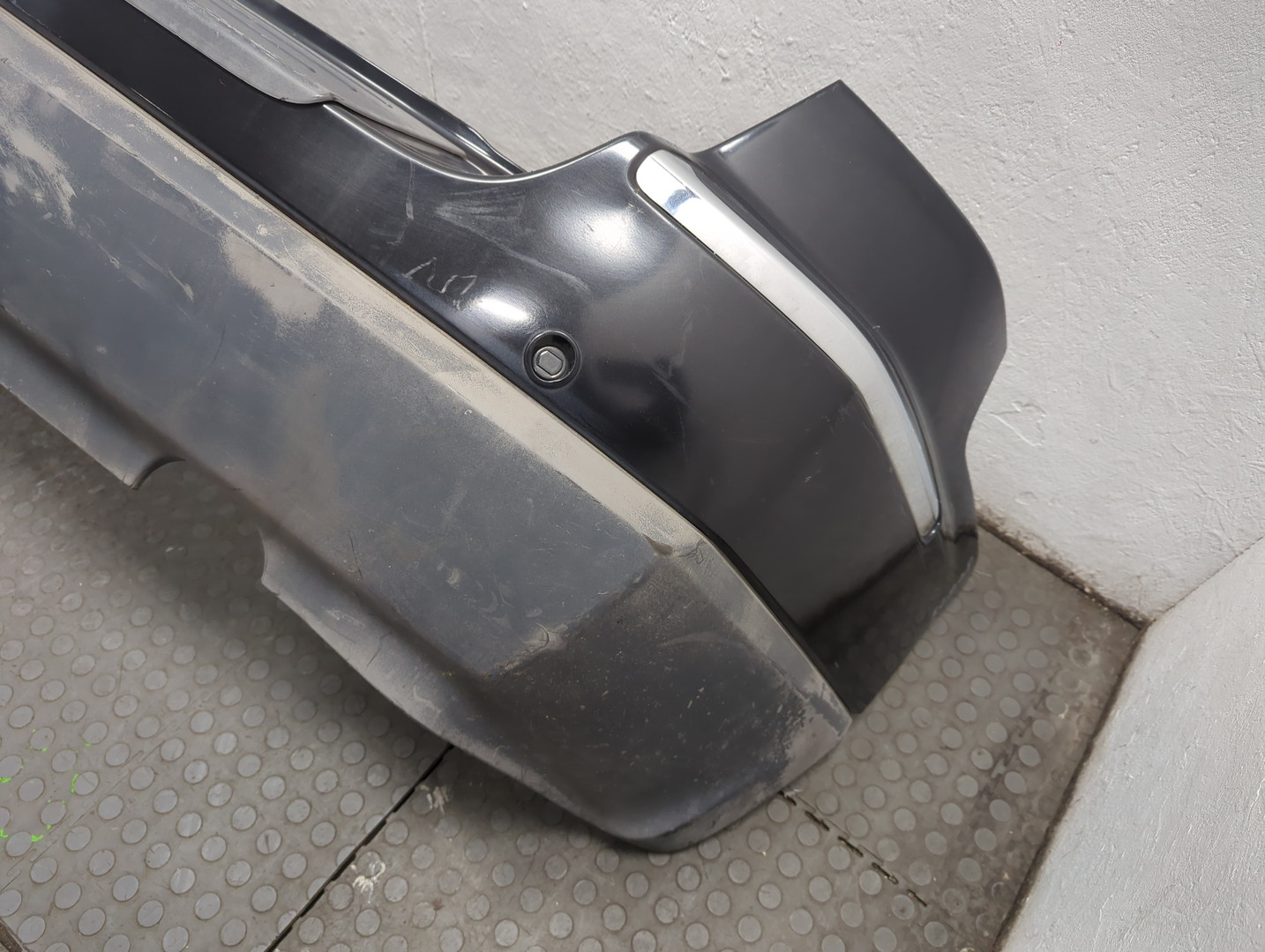 Бампер задний