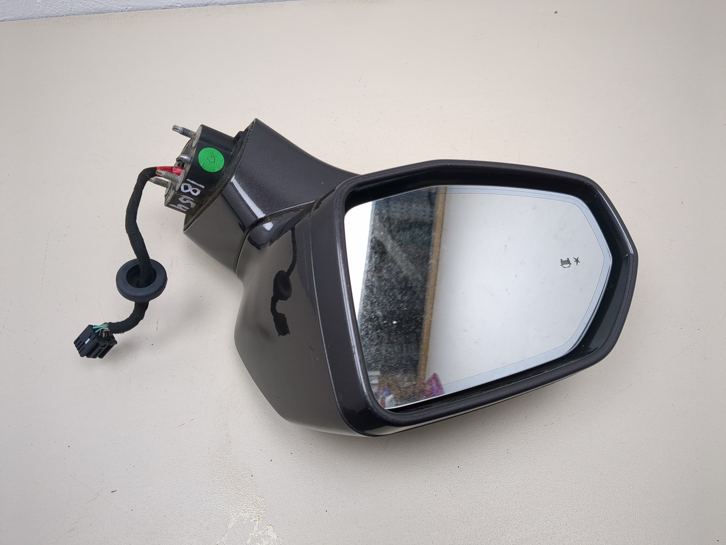 Зеркало левое электрическое