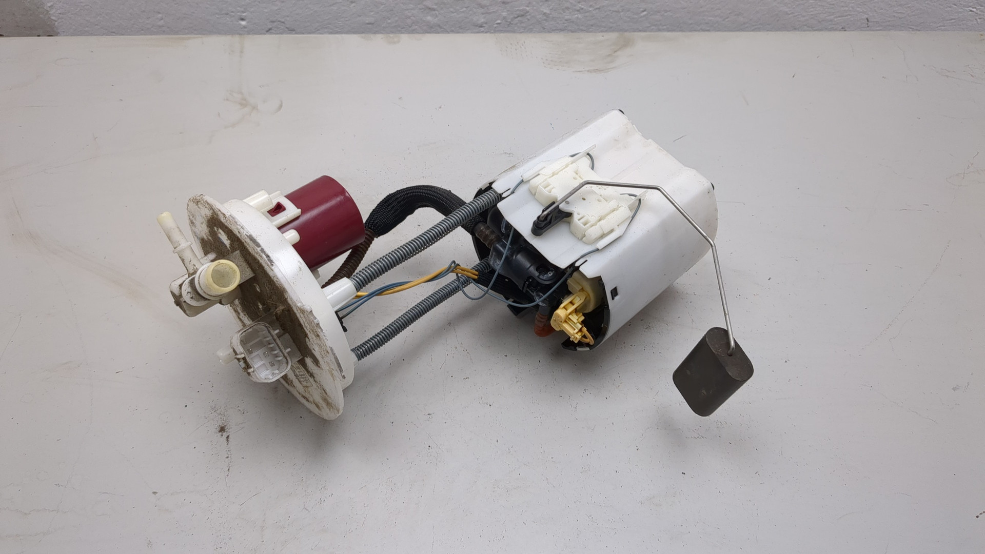 Насос топливный электрический