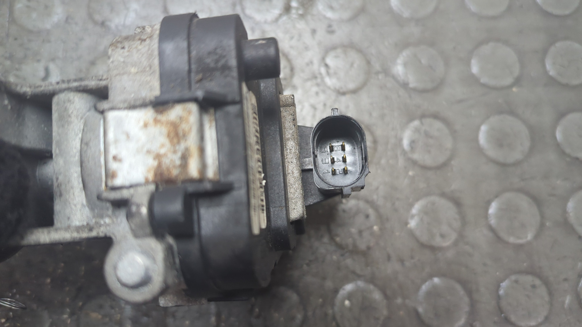 Заслонка дроссельная электрическая