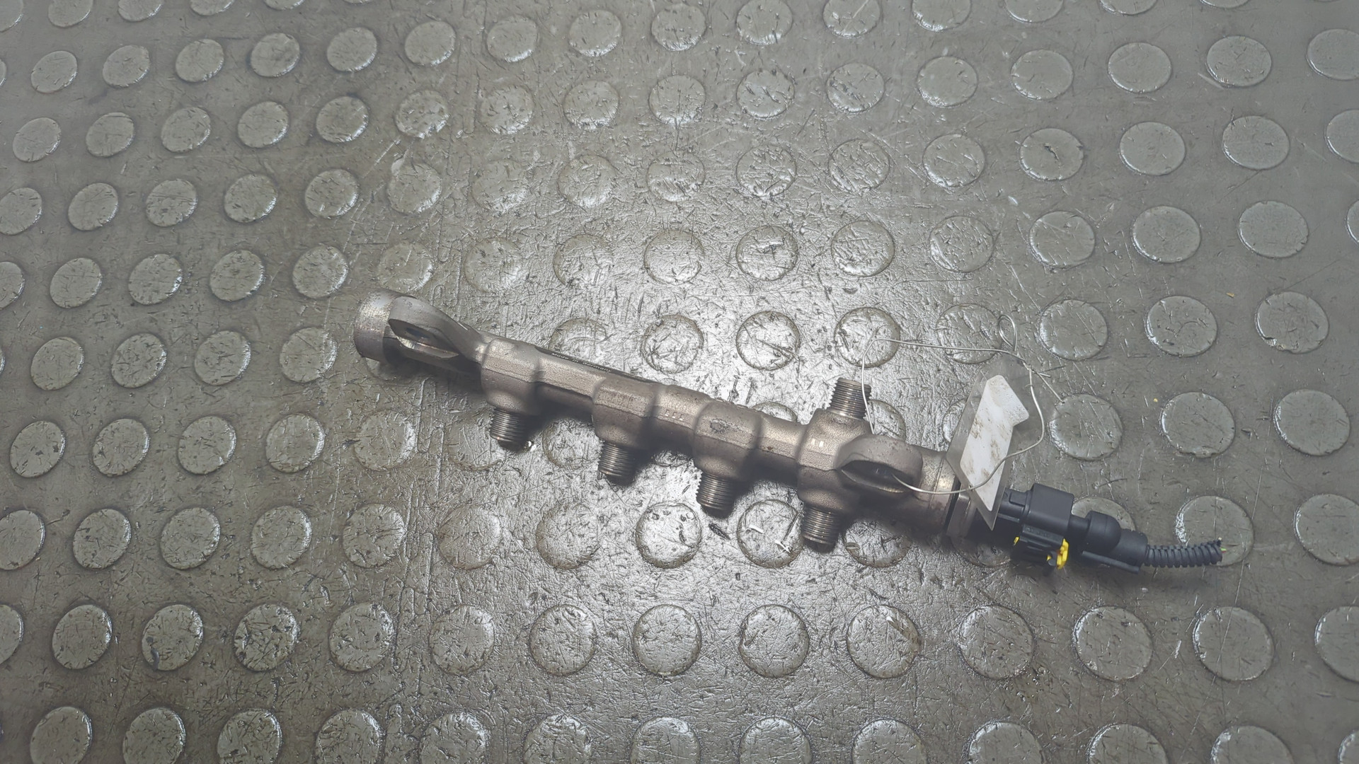 Рейка топливная (рампа)