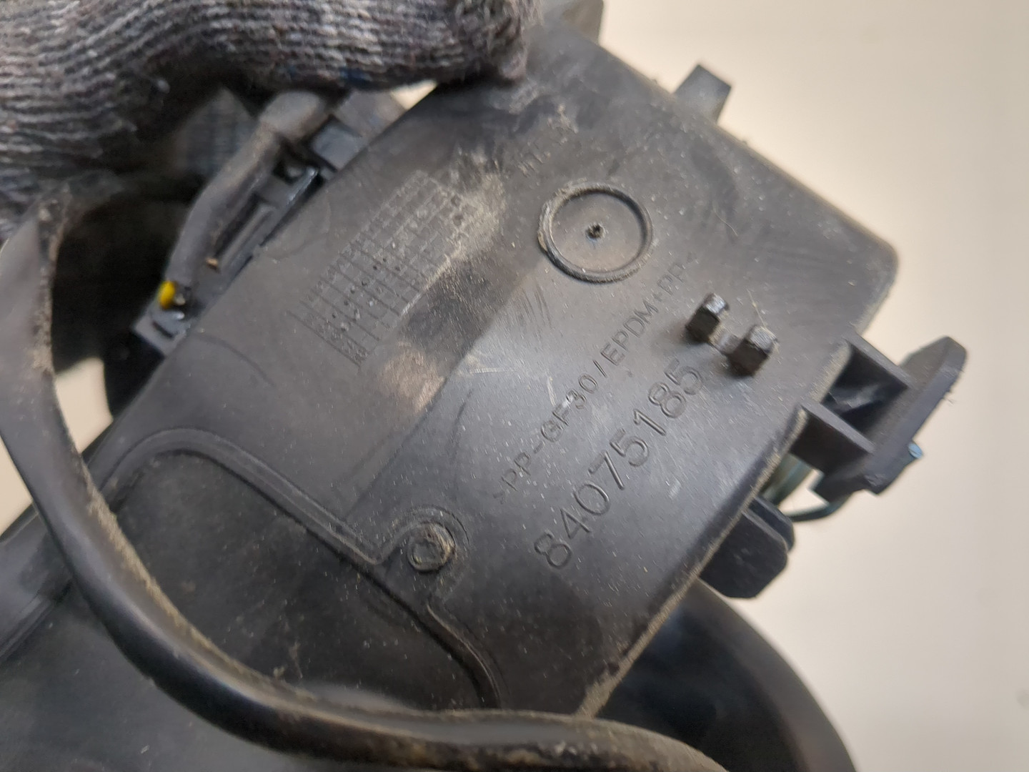 Лючок бензобака