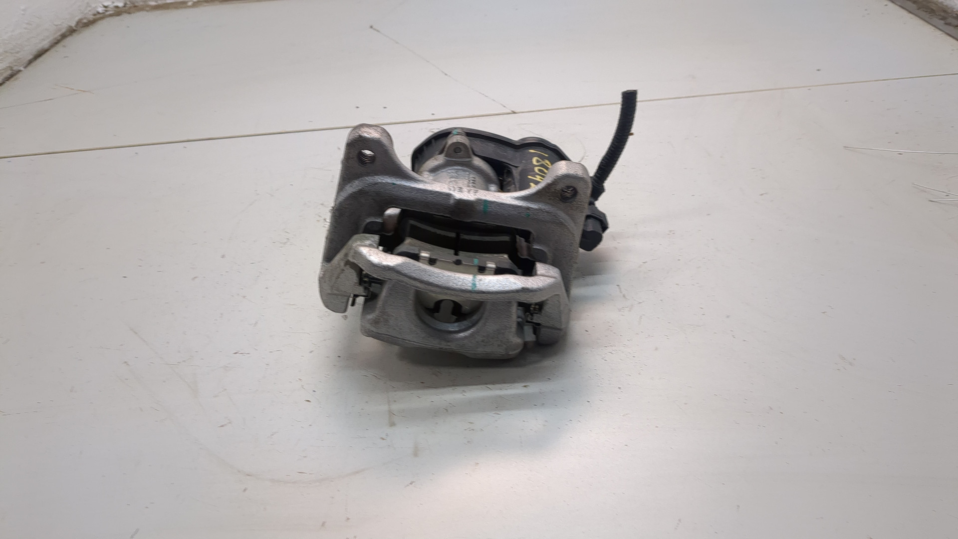 Суппорт задний левый