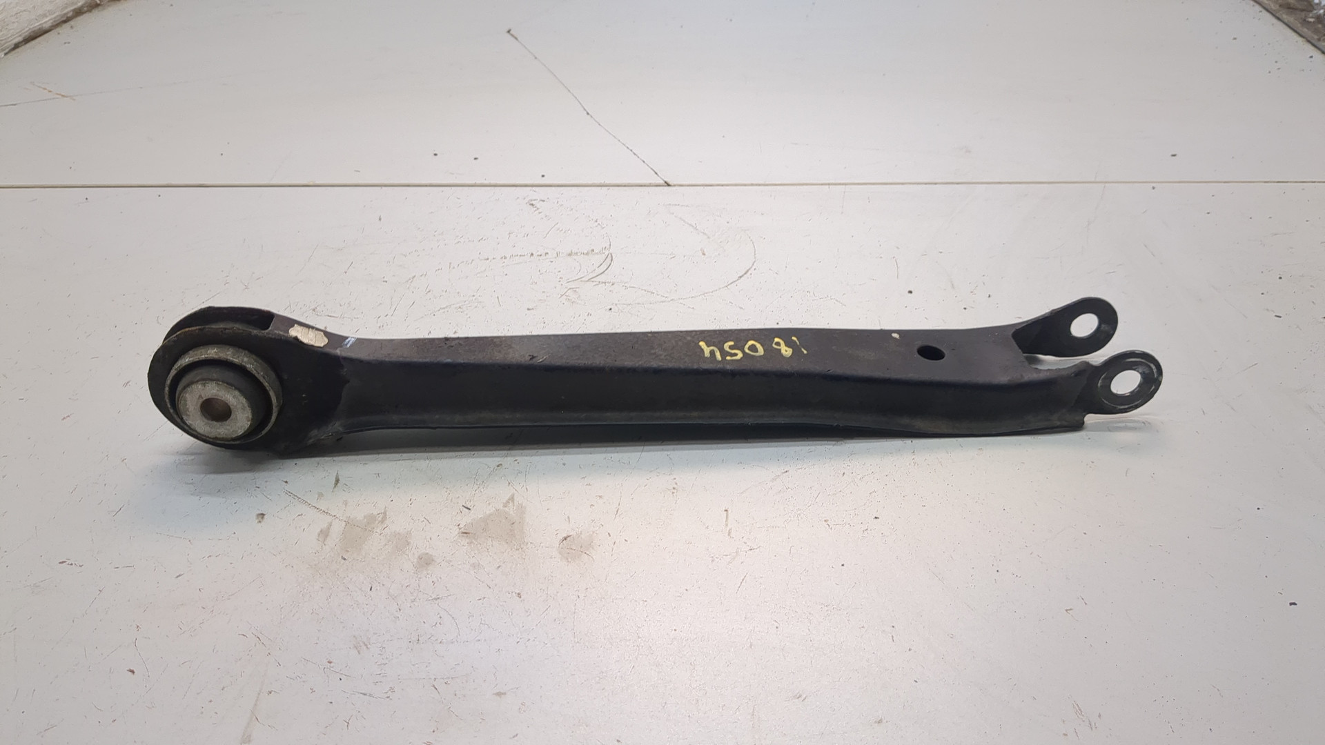 Рычаг задний