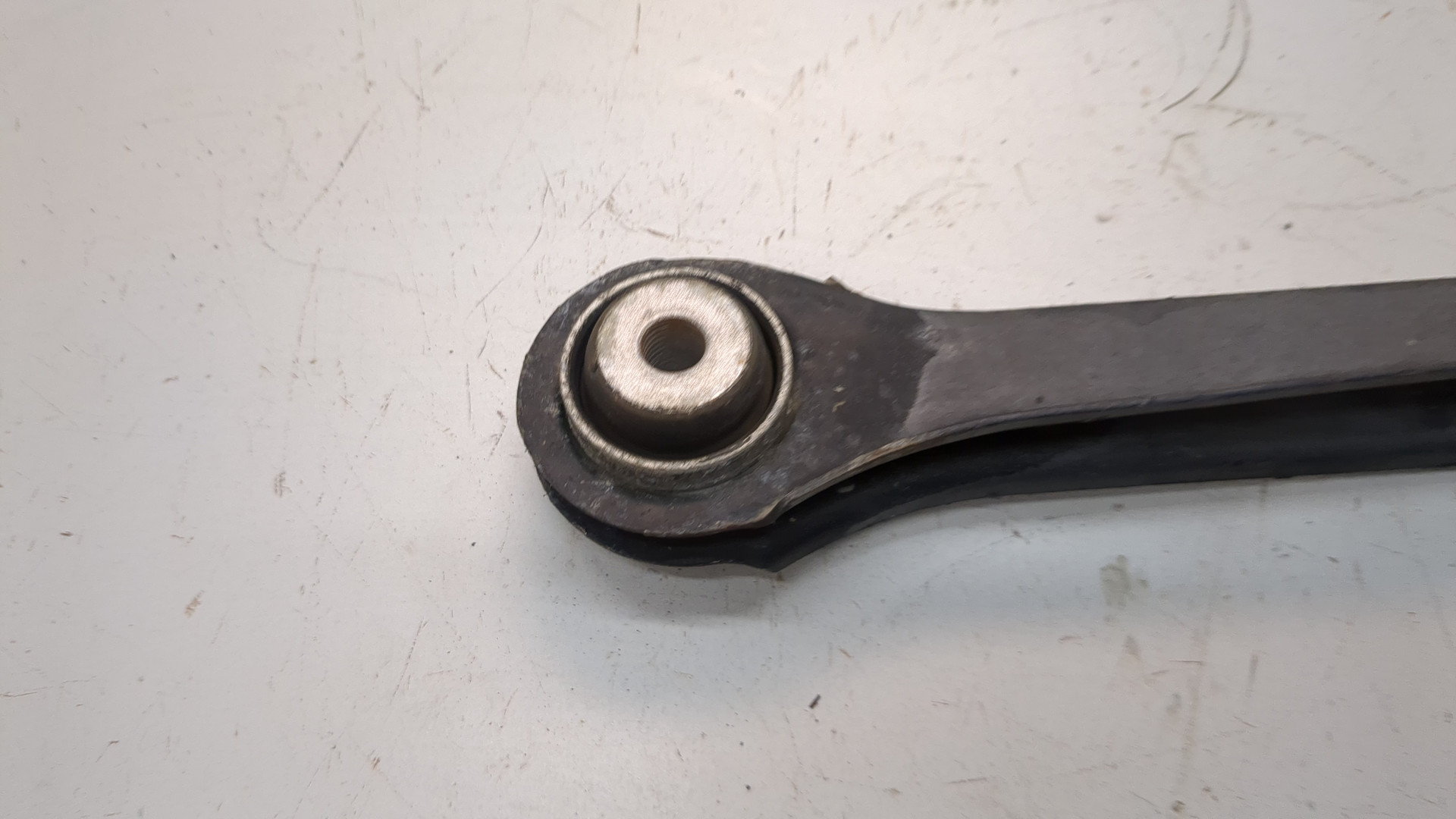 Рычаг задний