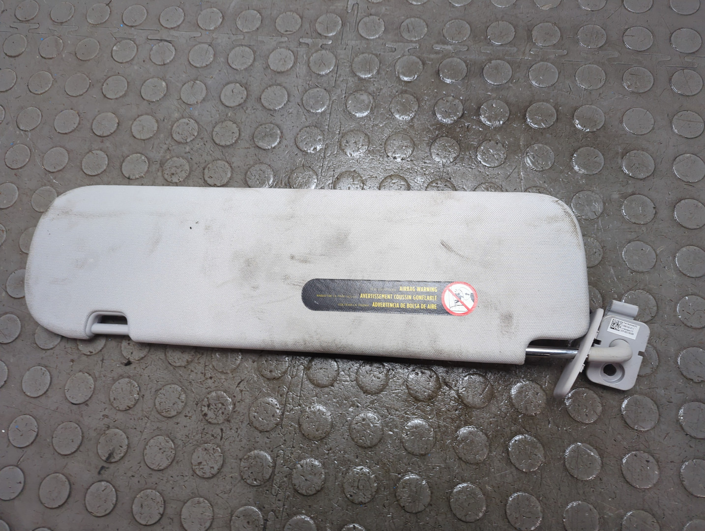 Козырек солнцезащитный