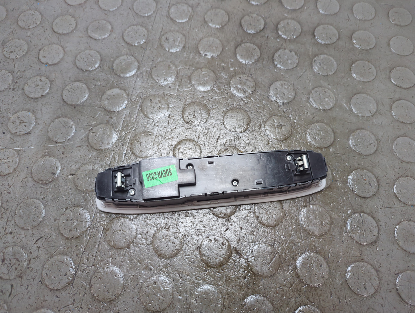 Плафон салонный