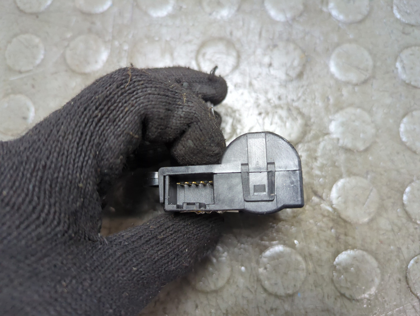 Моторчик заслонки печки