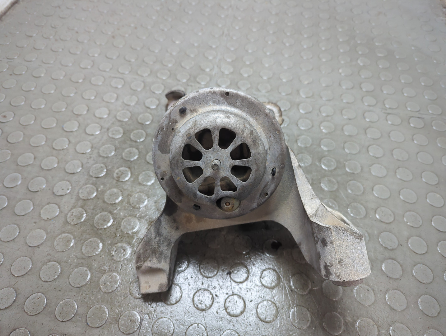 Опора двигателя