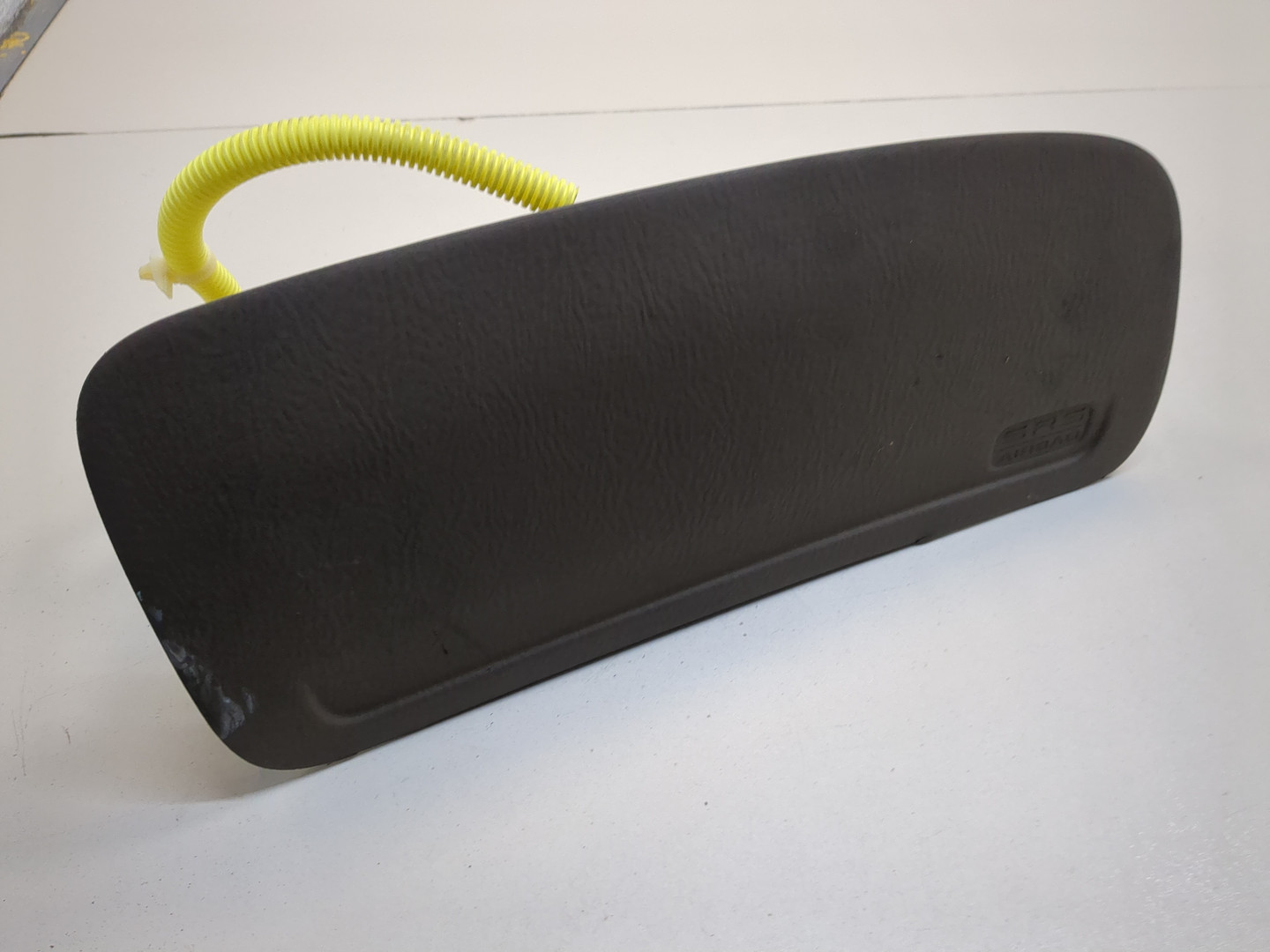 Подушка безопасности пассажирская (в торпедо)