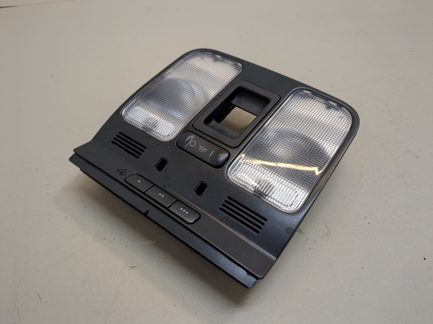 Плафон салонный