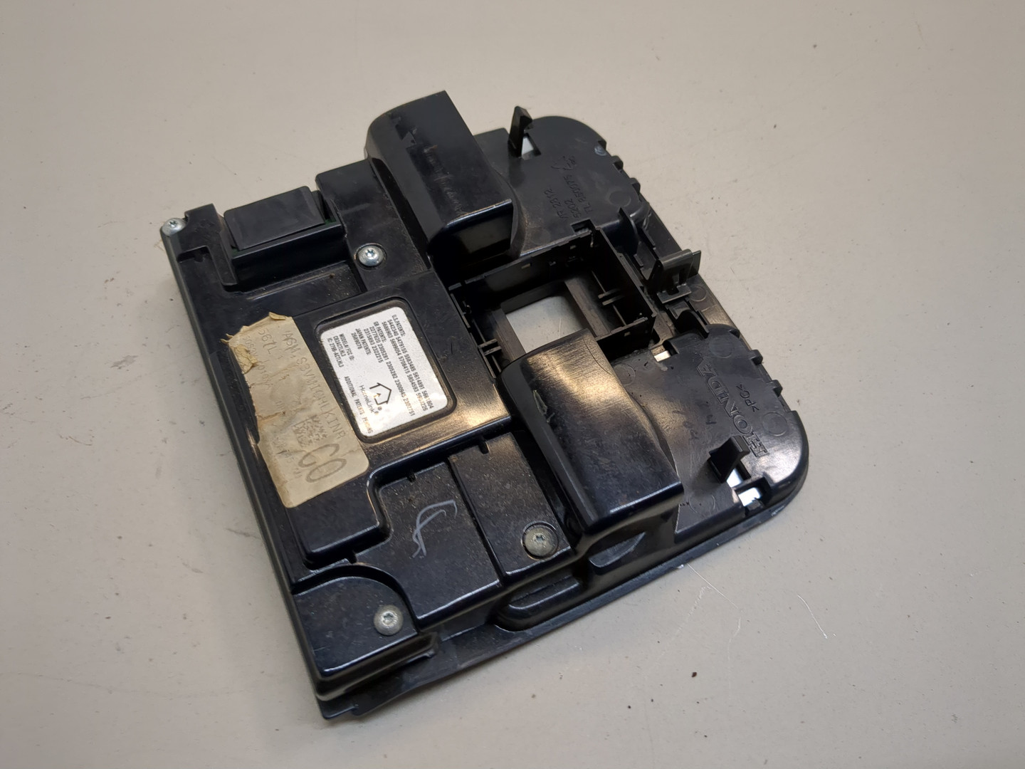 Плафон салонный