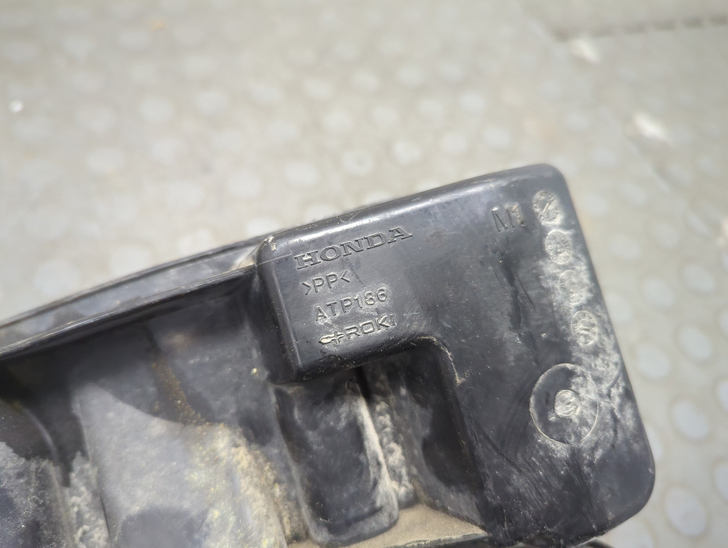 Резонатор воздушного фильтра