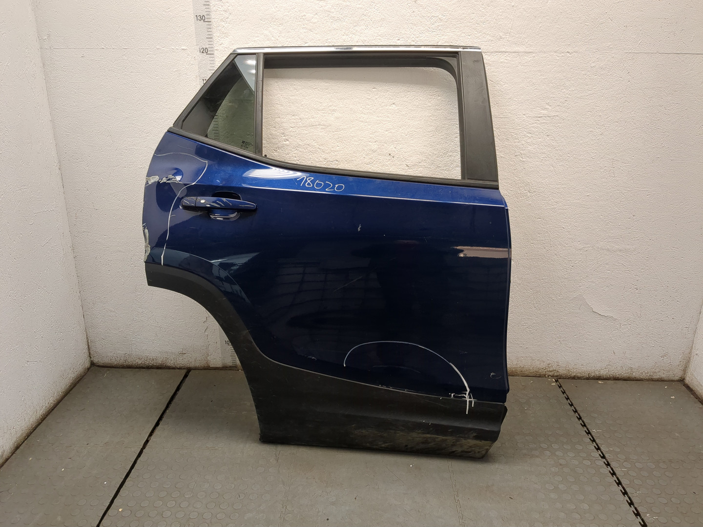 Дверь задняя правая