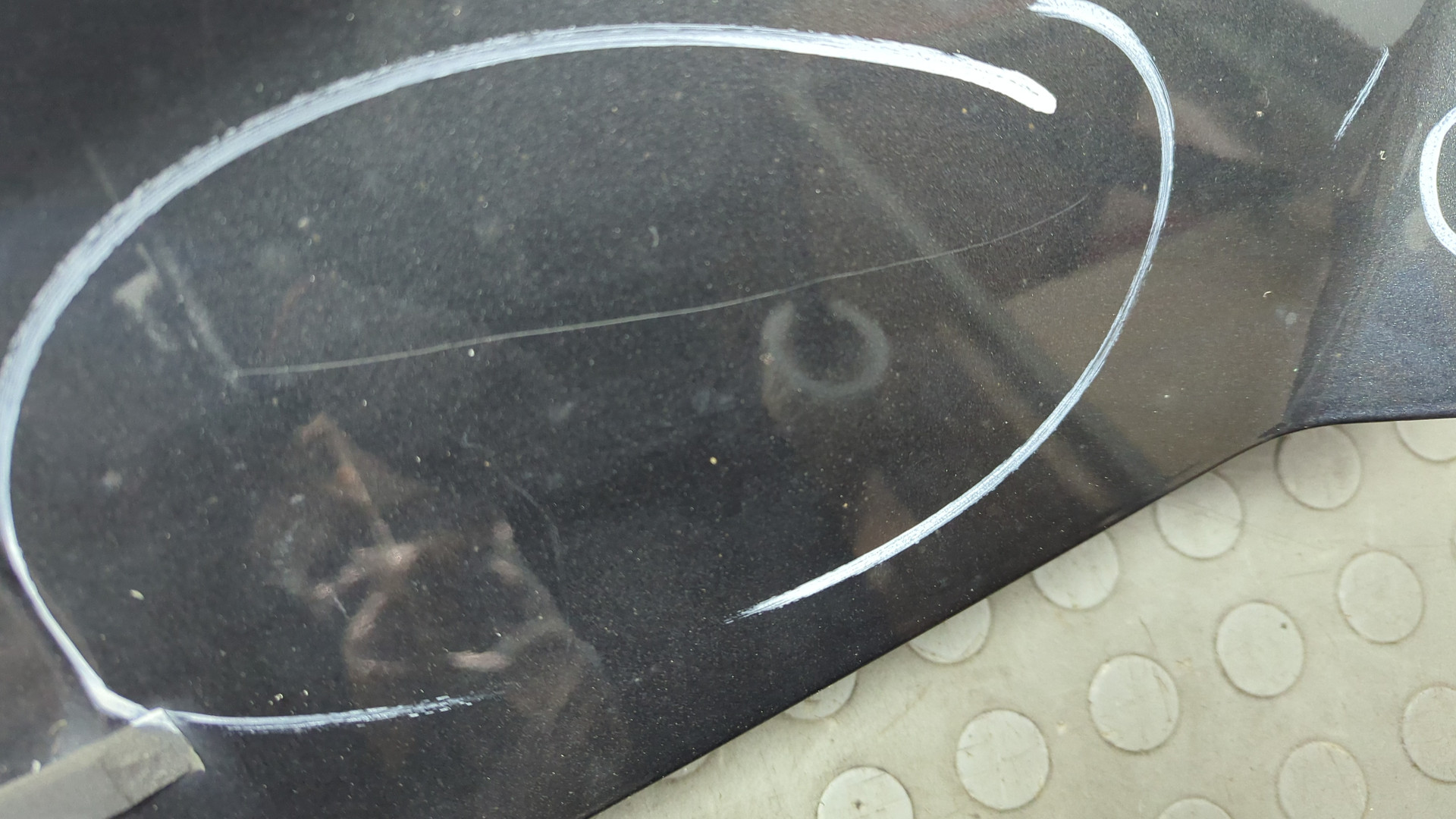 Дверь багажника