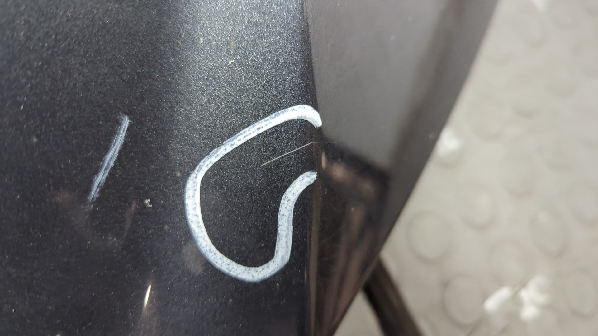 Дверь багажника