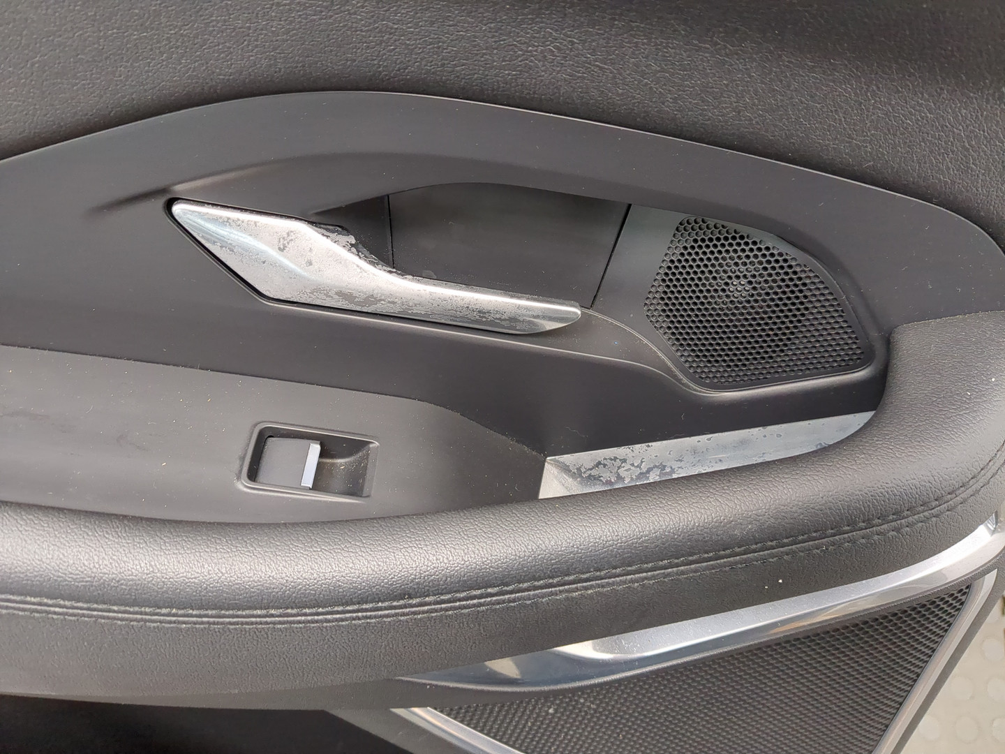 Дверь задняя левая