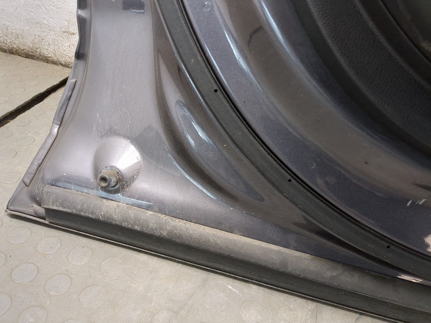 Дверь передняя левая