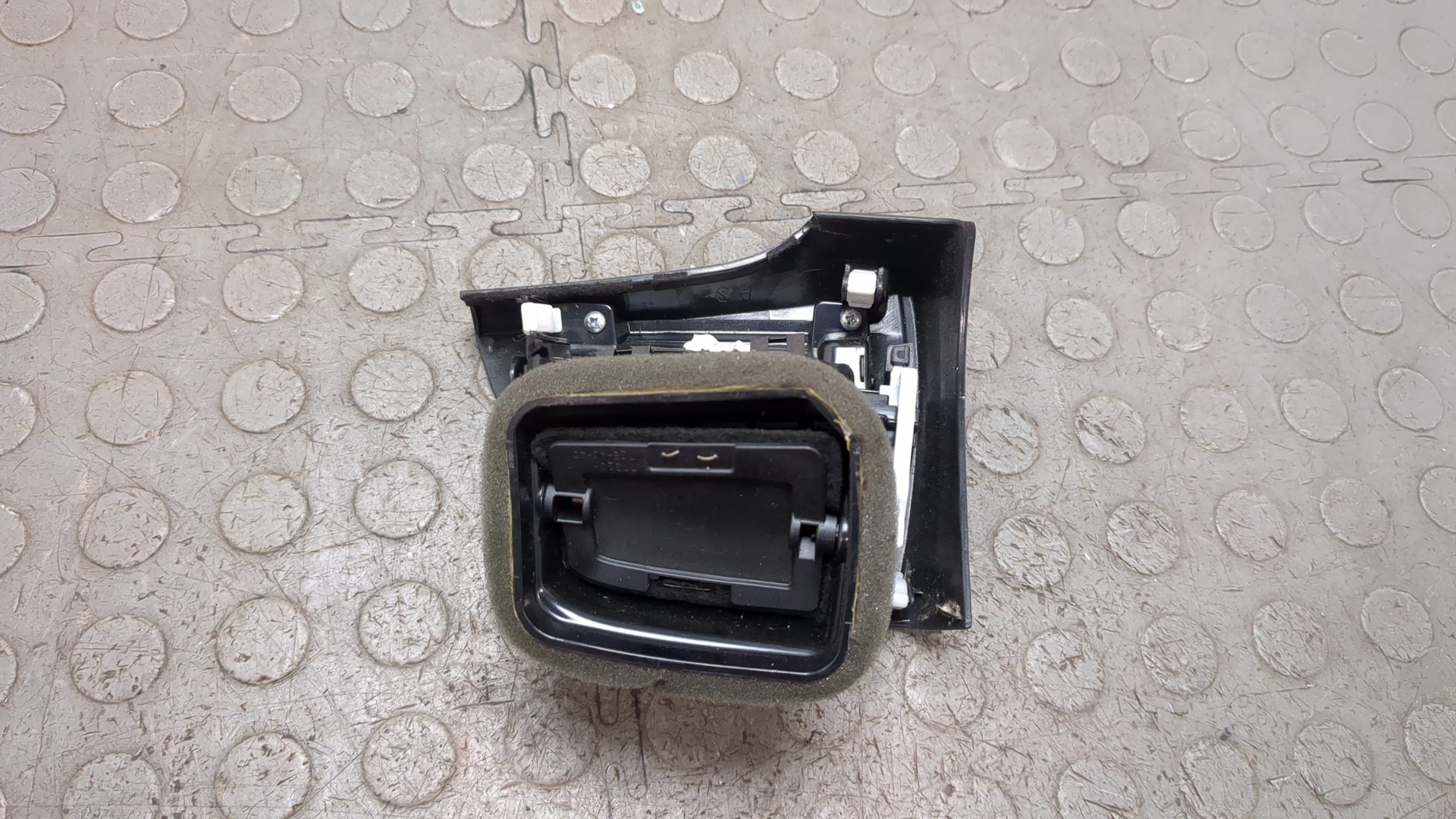 Дефлектор воздушный