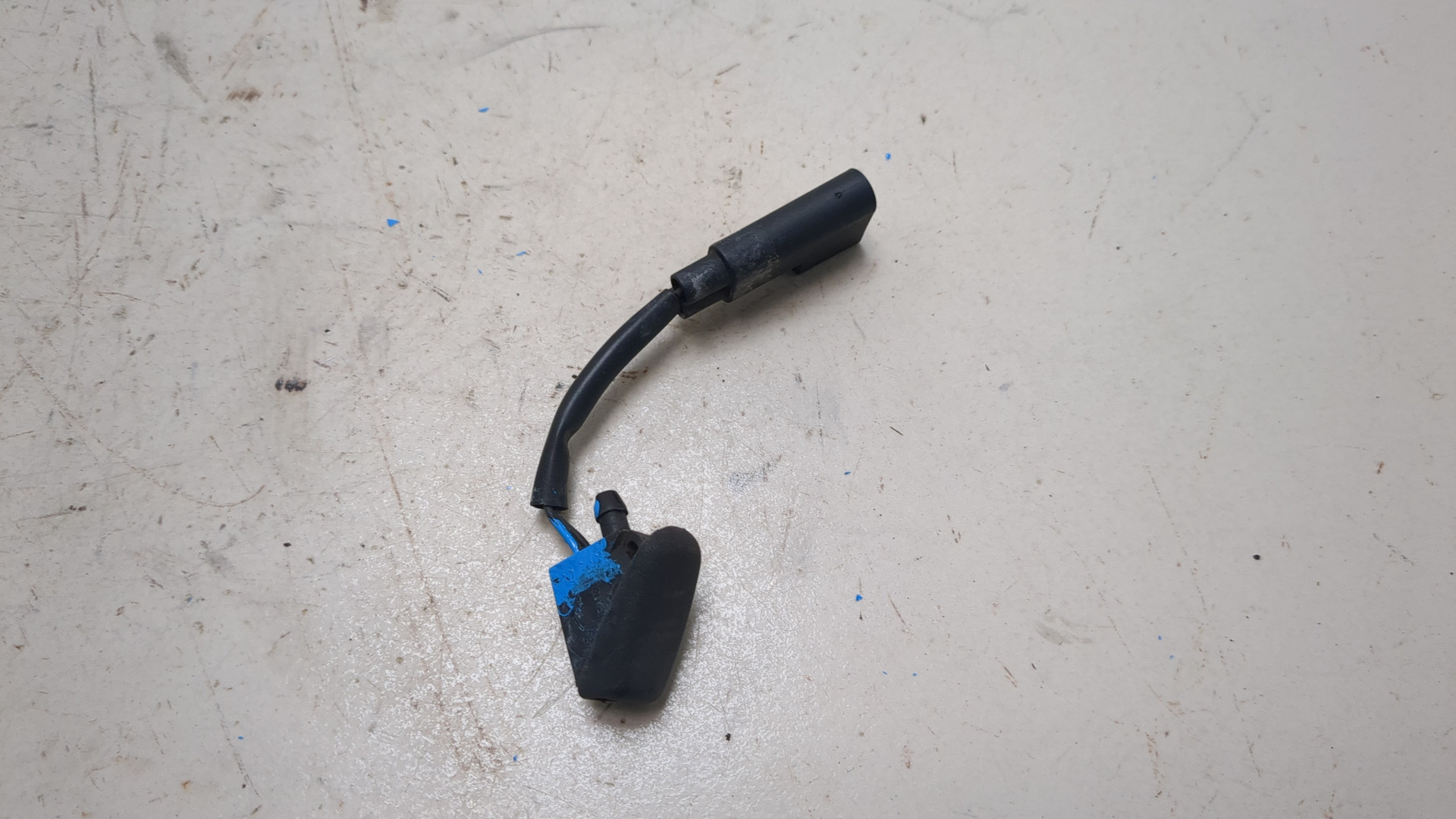 Форсунка омывателя лобового стекла