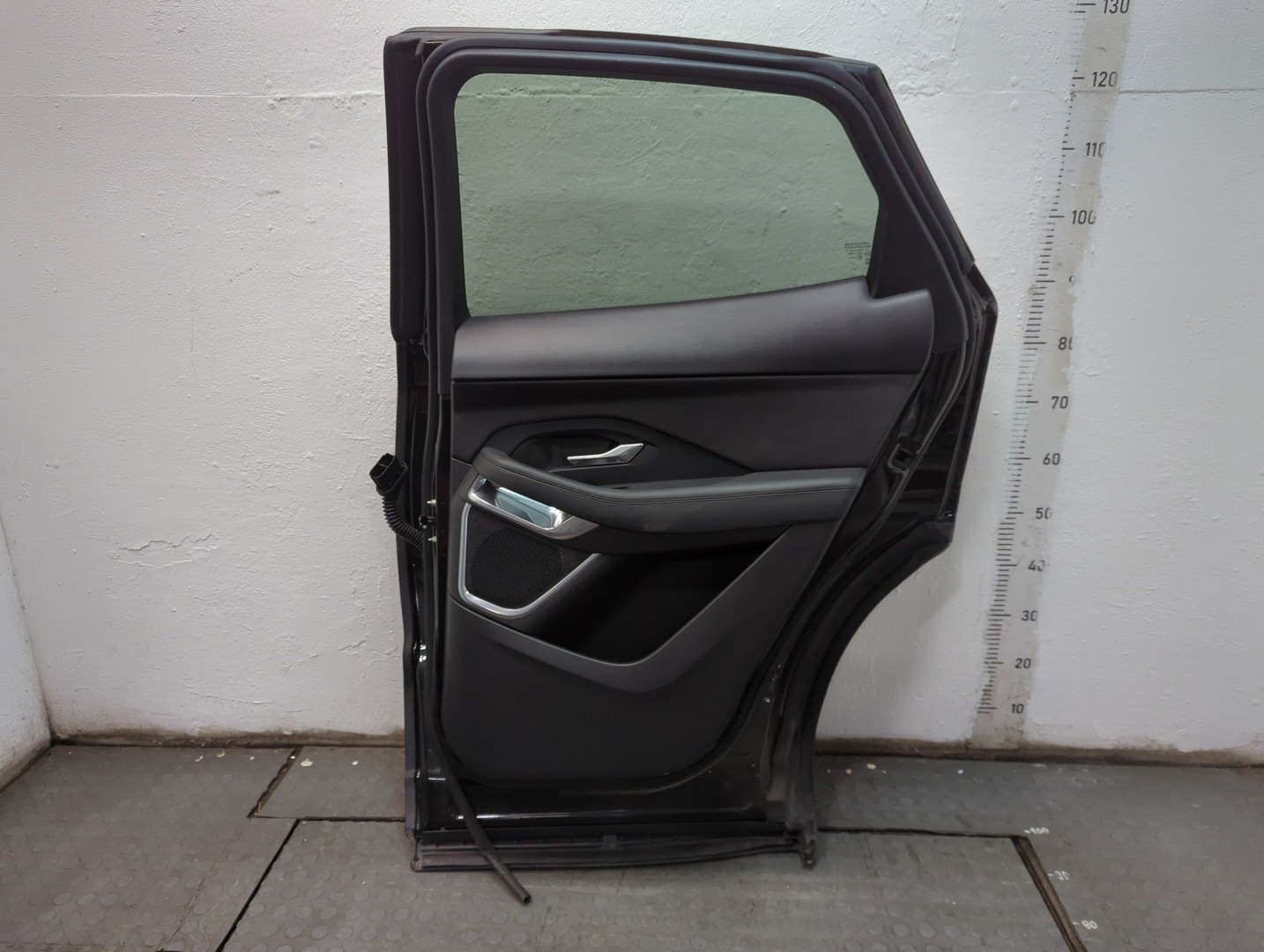 Дверь задняя правая