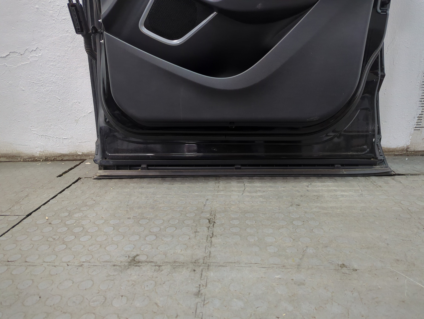 Дверь передняя правая