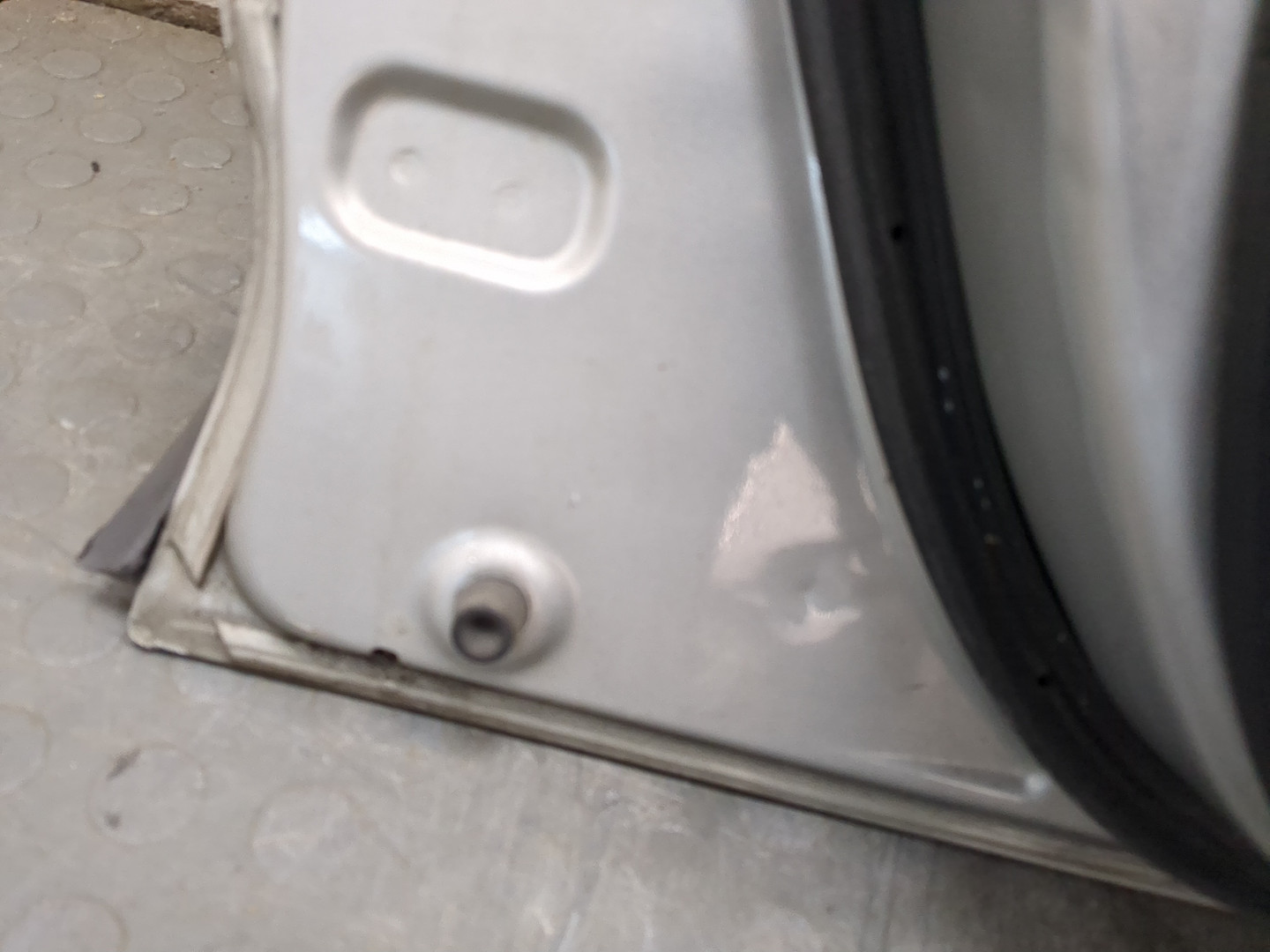 Дверь передняя левая