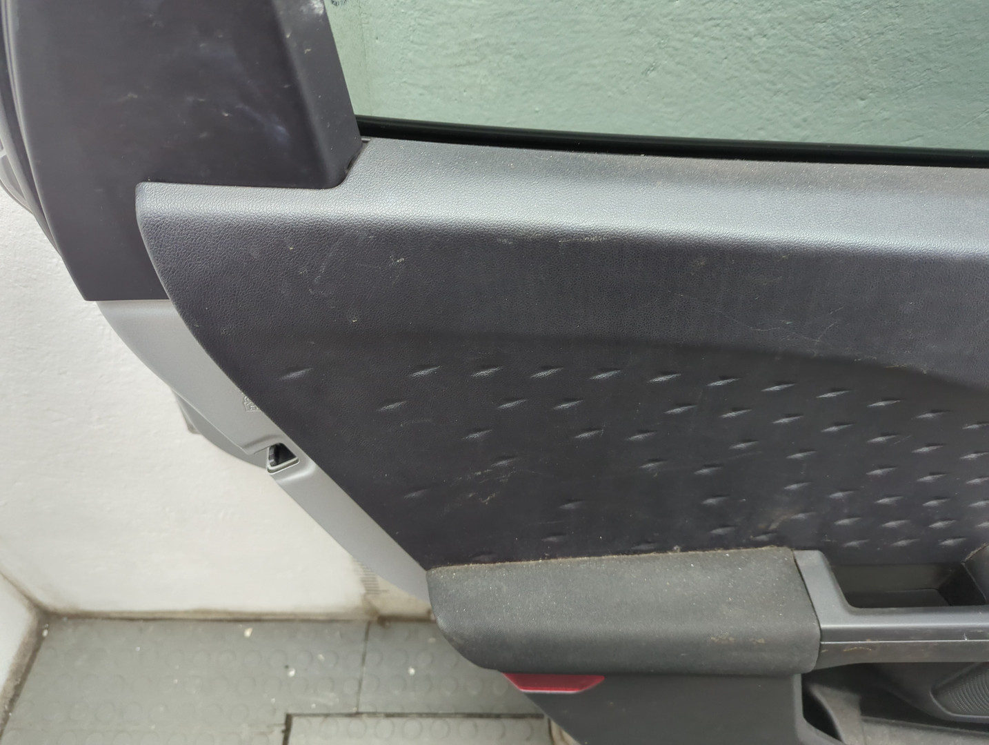 Дверь задняя левая