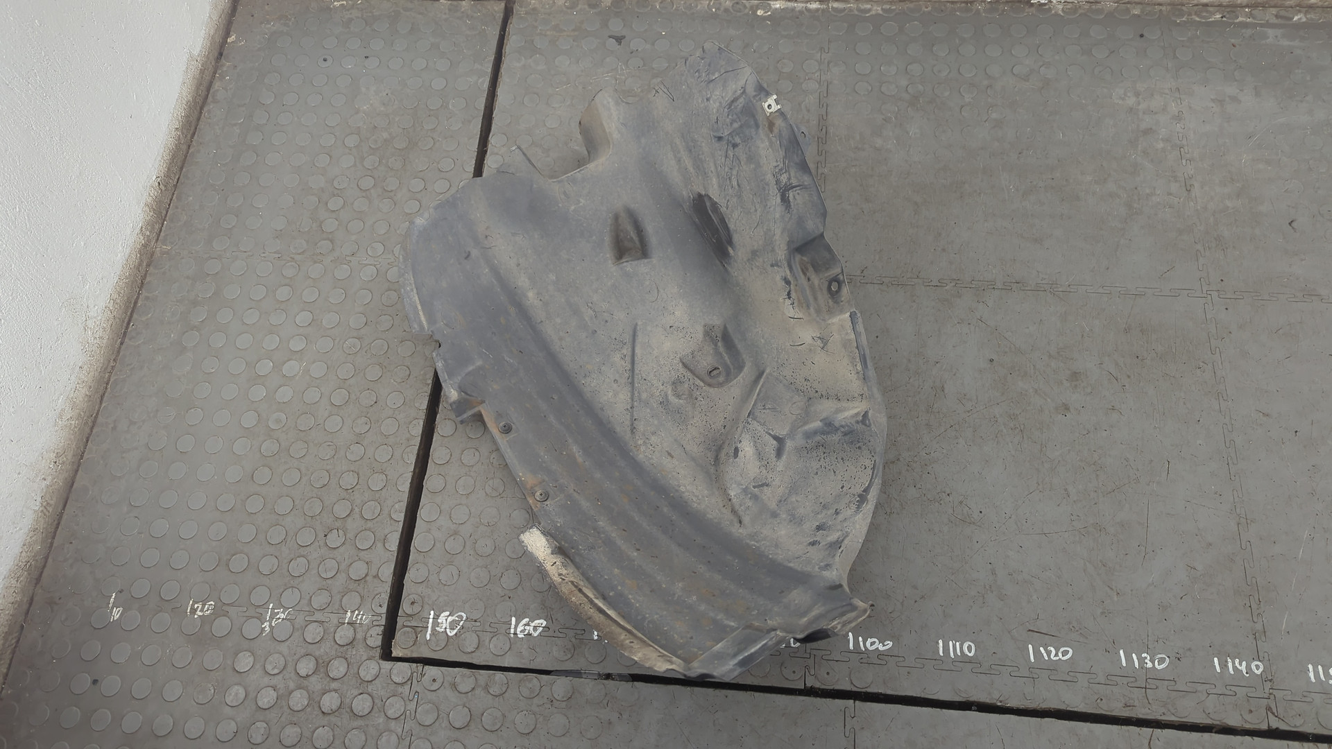 Локер передний правый