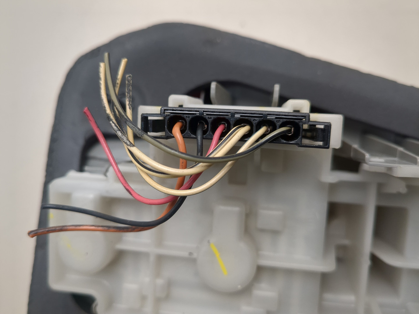 Фонарь задний левый