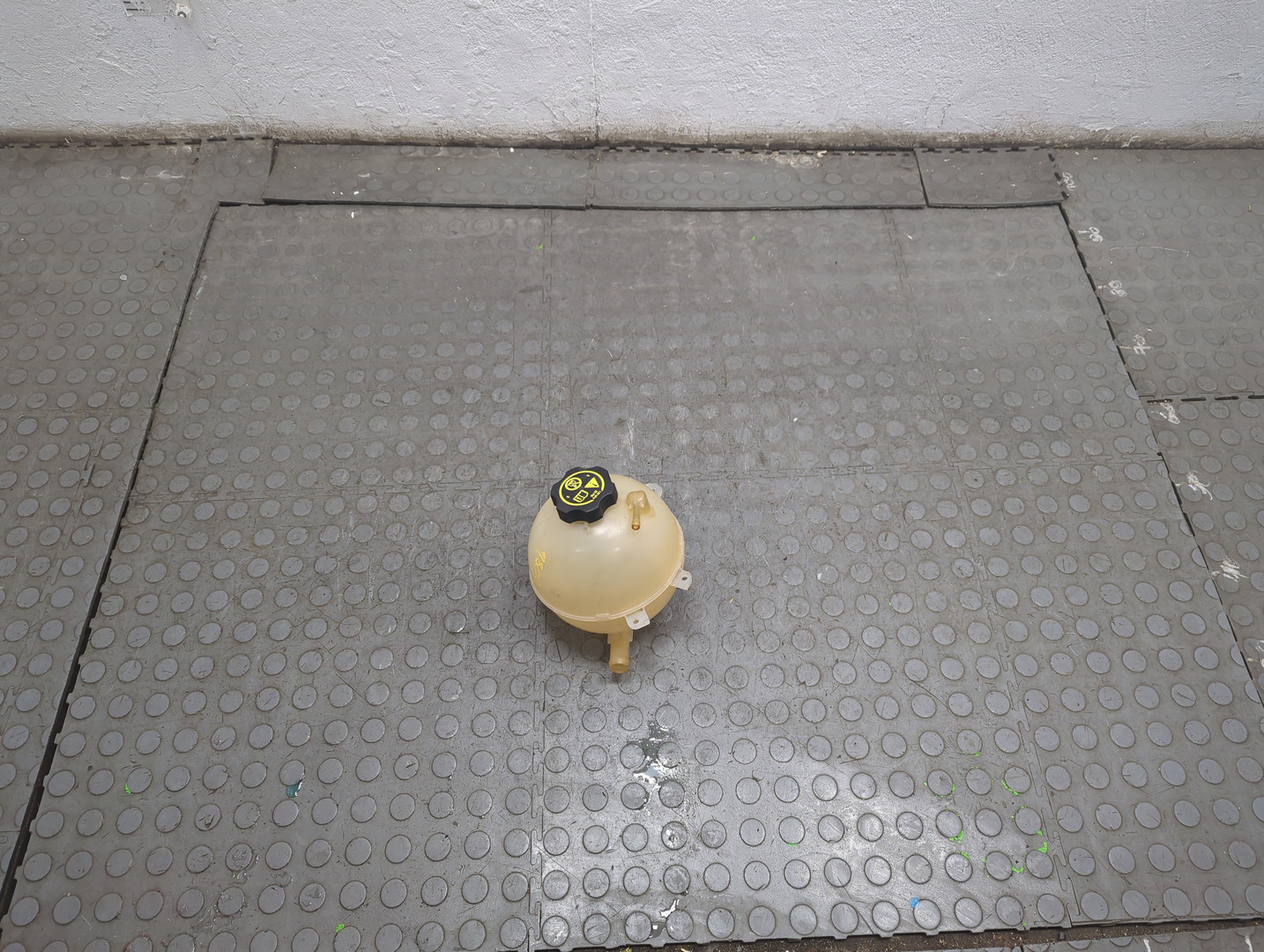 Бачок расширительный