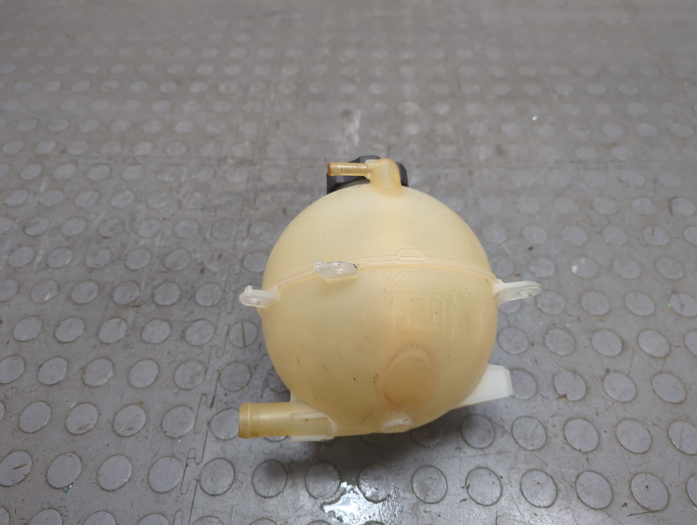 Бачок расширительный