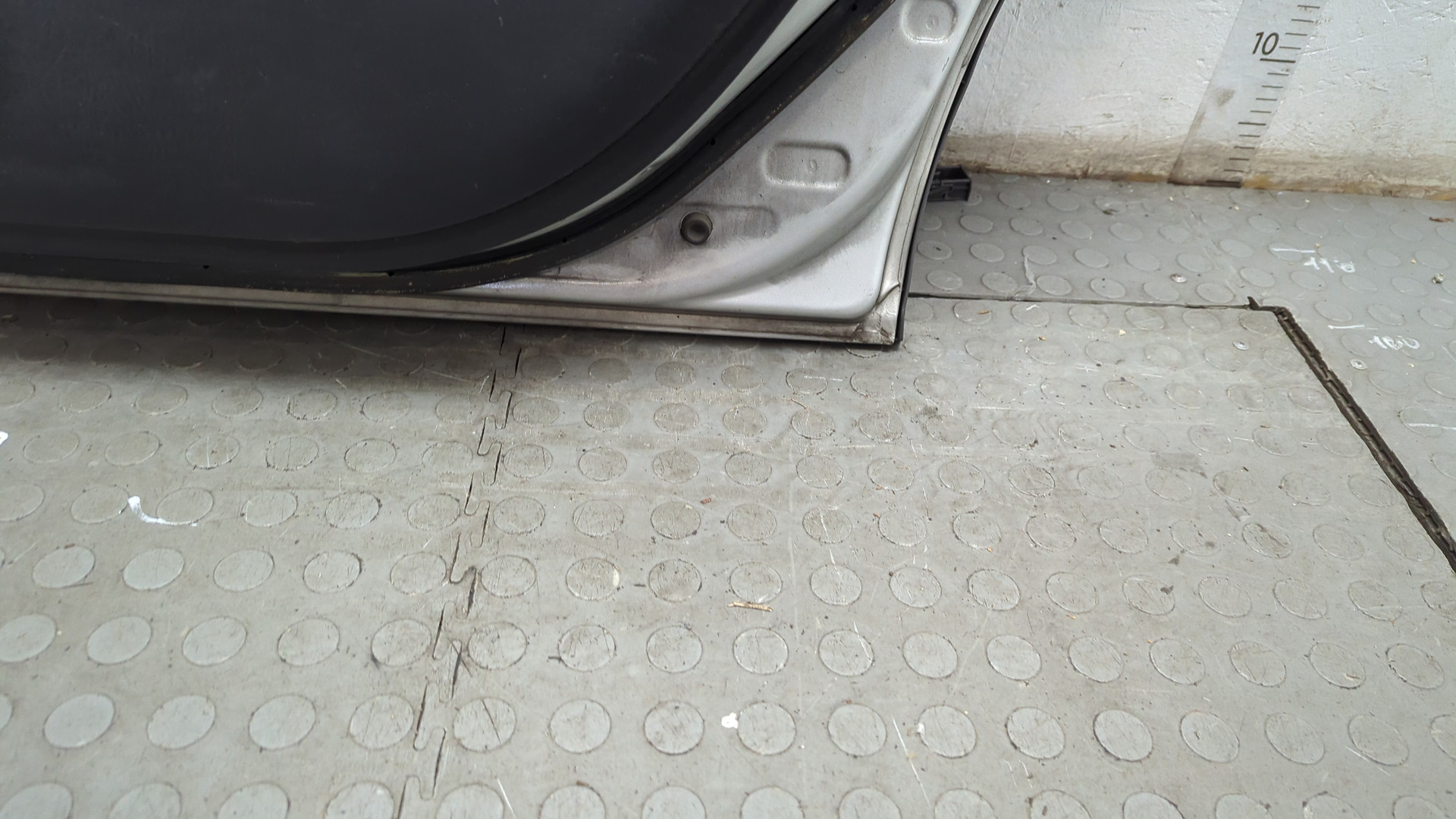 Дверь задняя правая