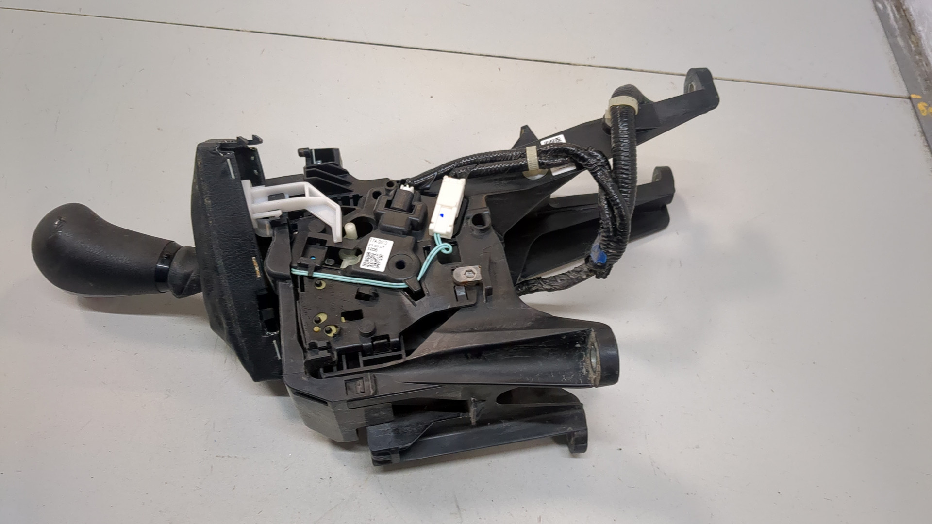 Кулиса МКПП / АКПП