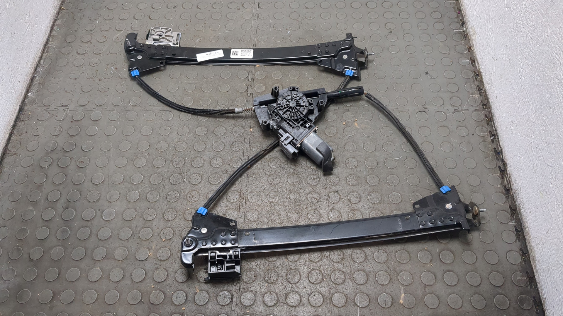 Стеклоподъемник электр. передний правый