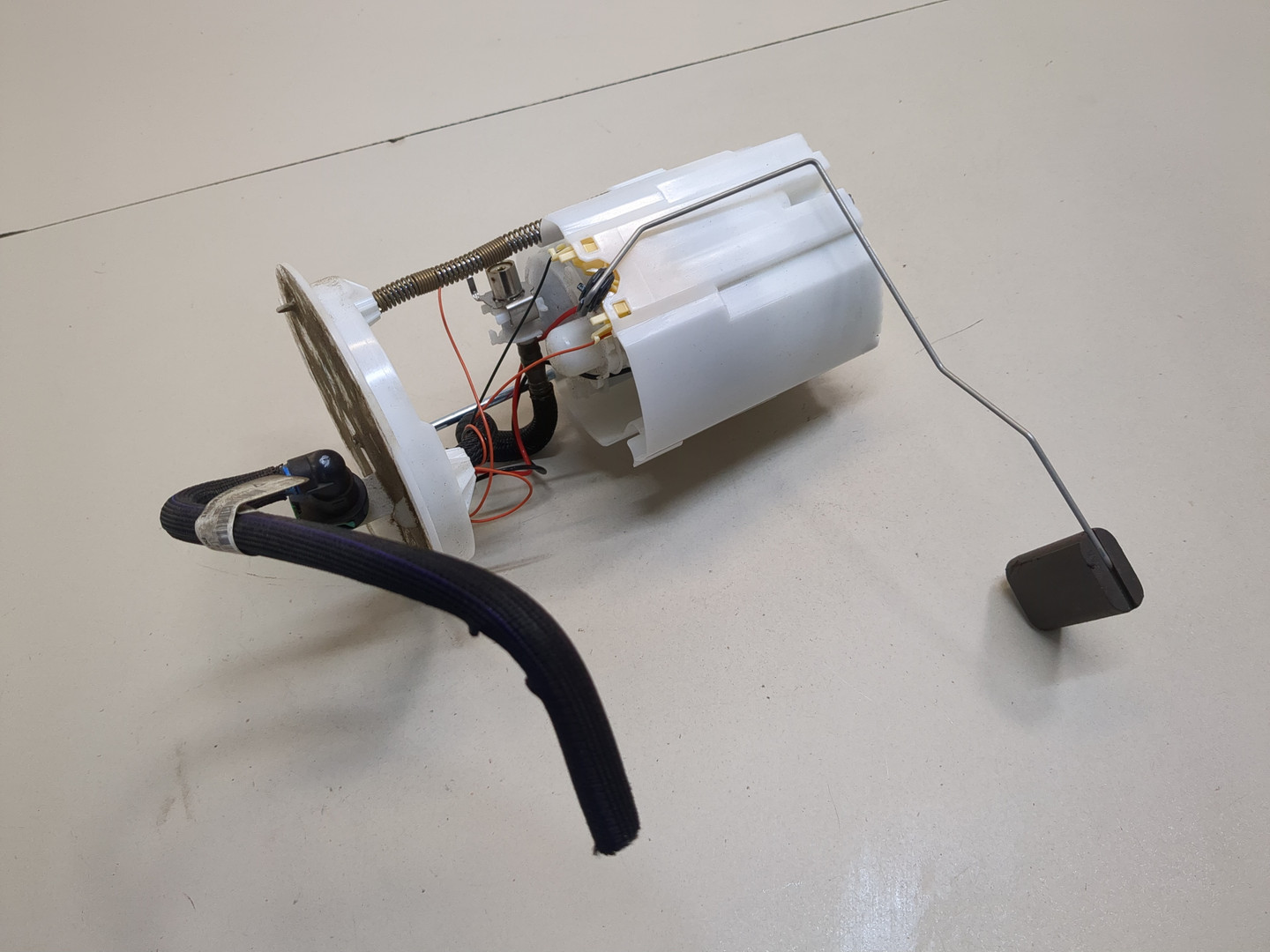 Насос топливный электрический