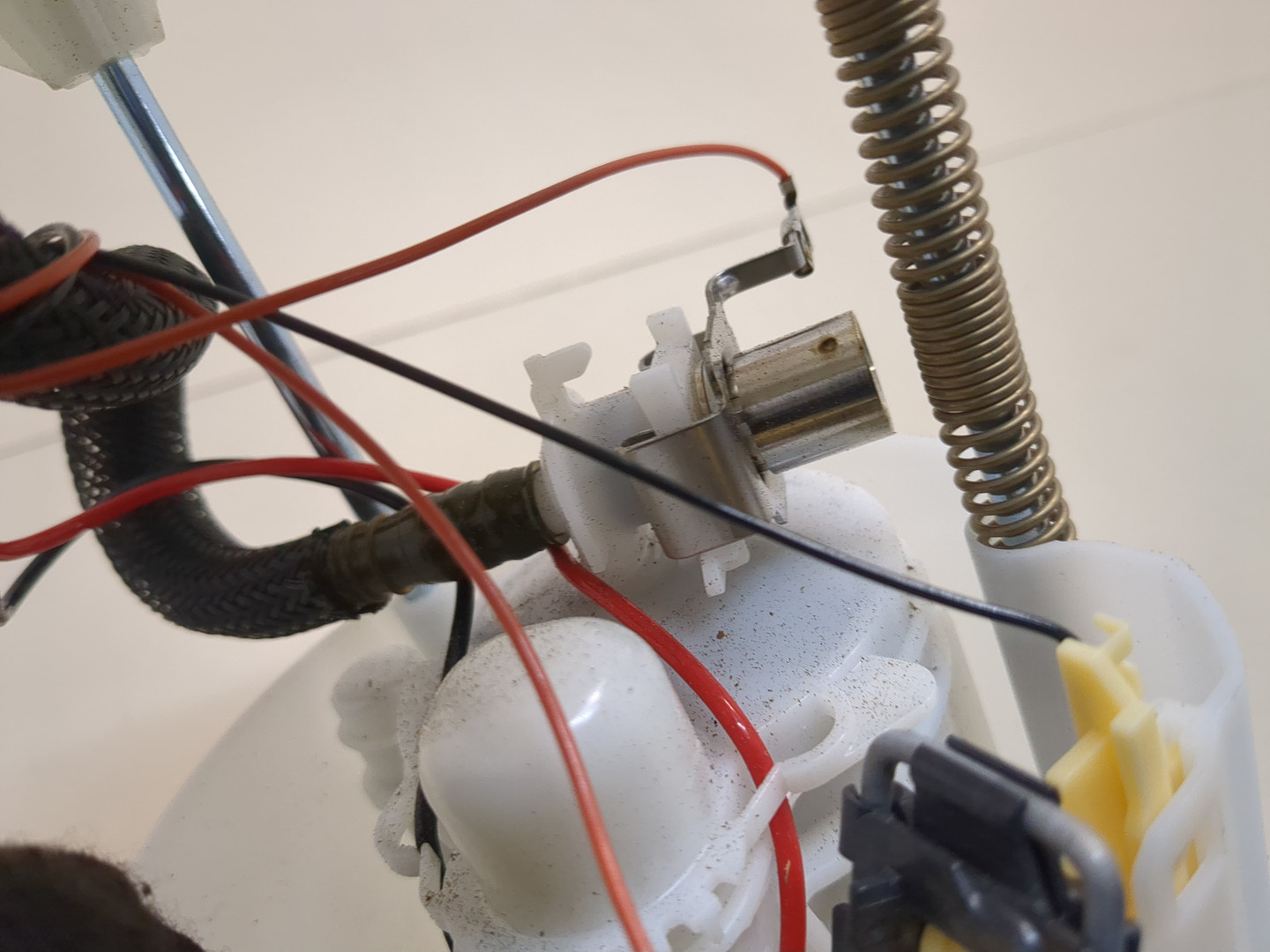 Насос топливный электрический