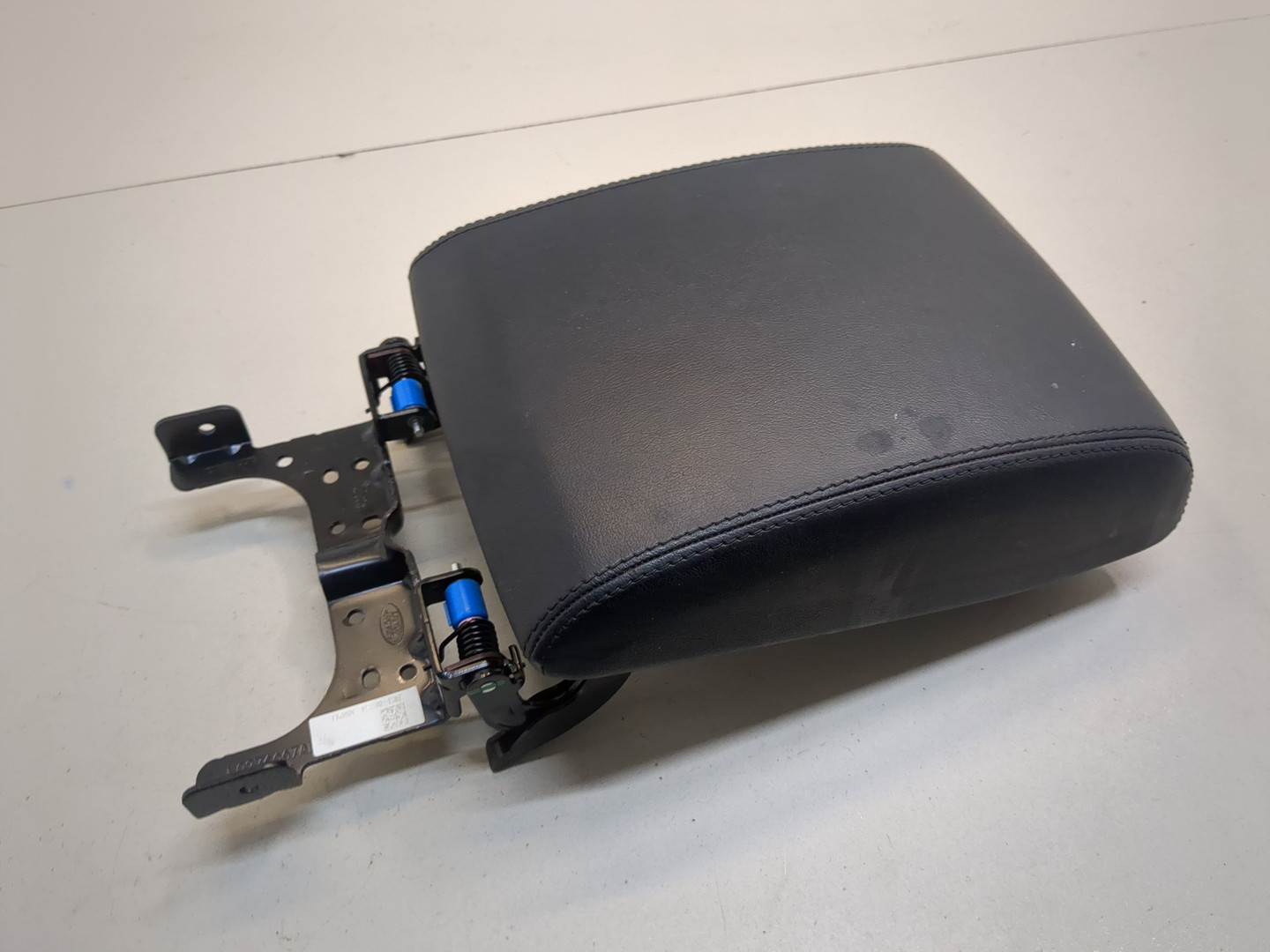 Подлокотник