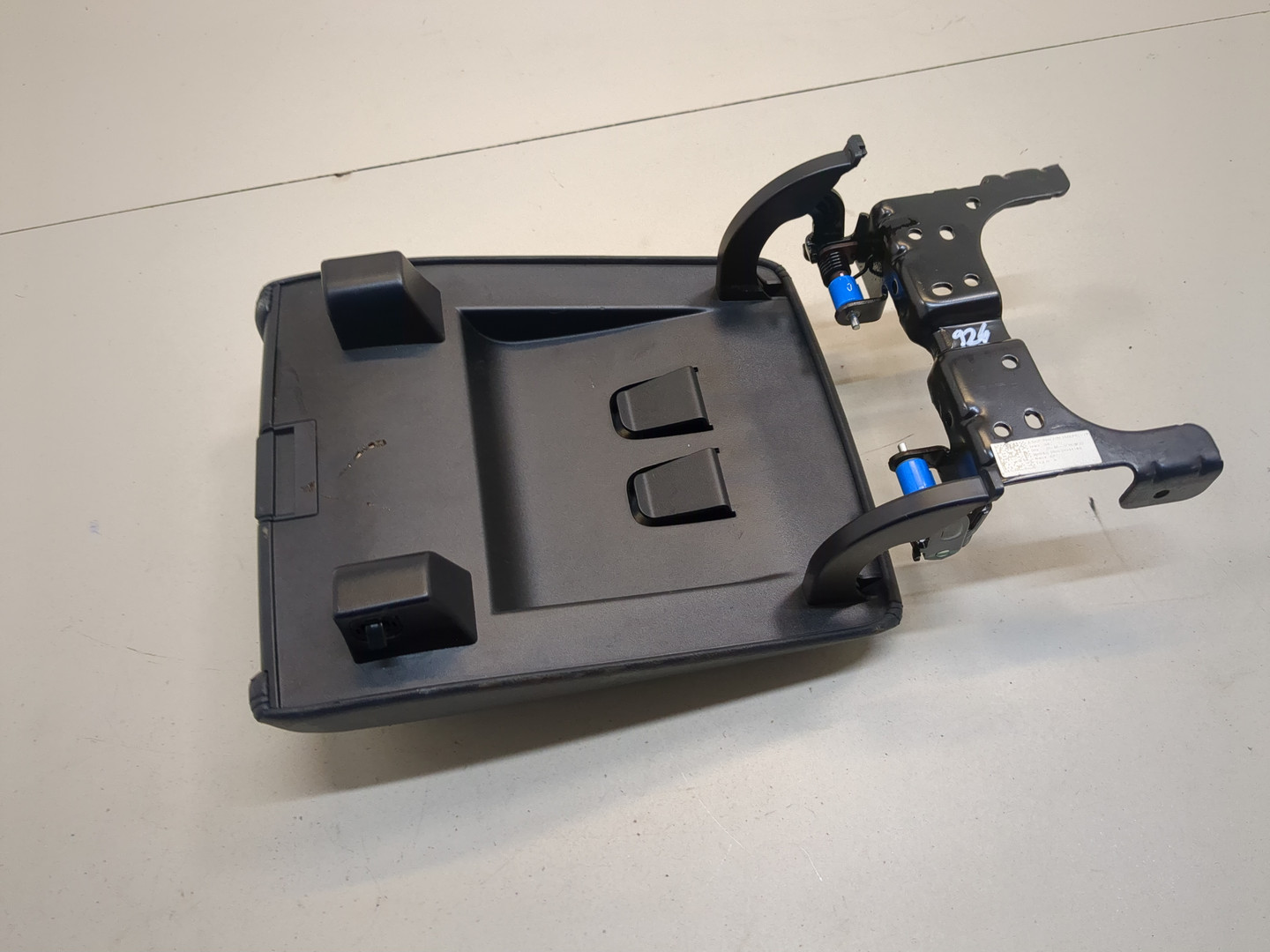 Подлокотник